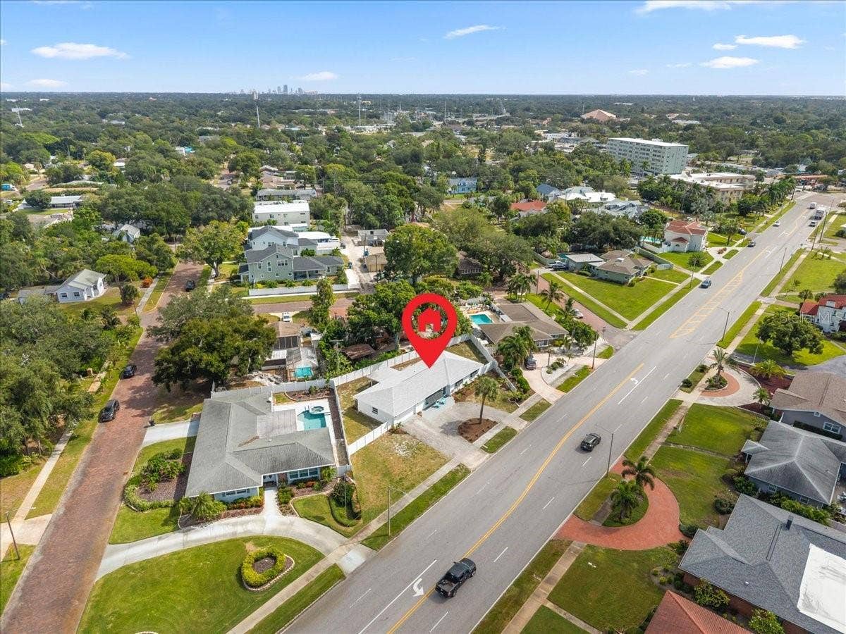 213 PARK STREET N, St Petersburg, FL 33710