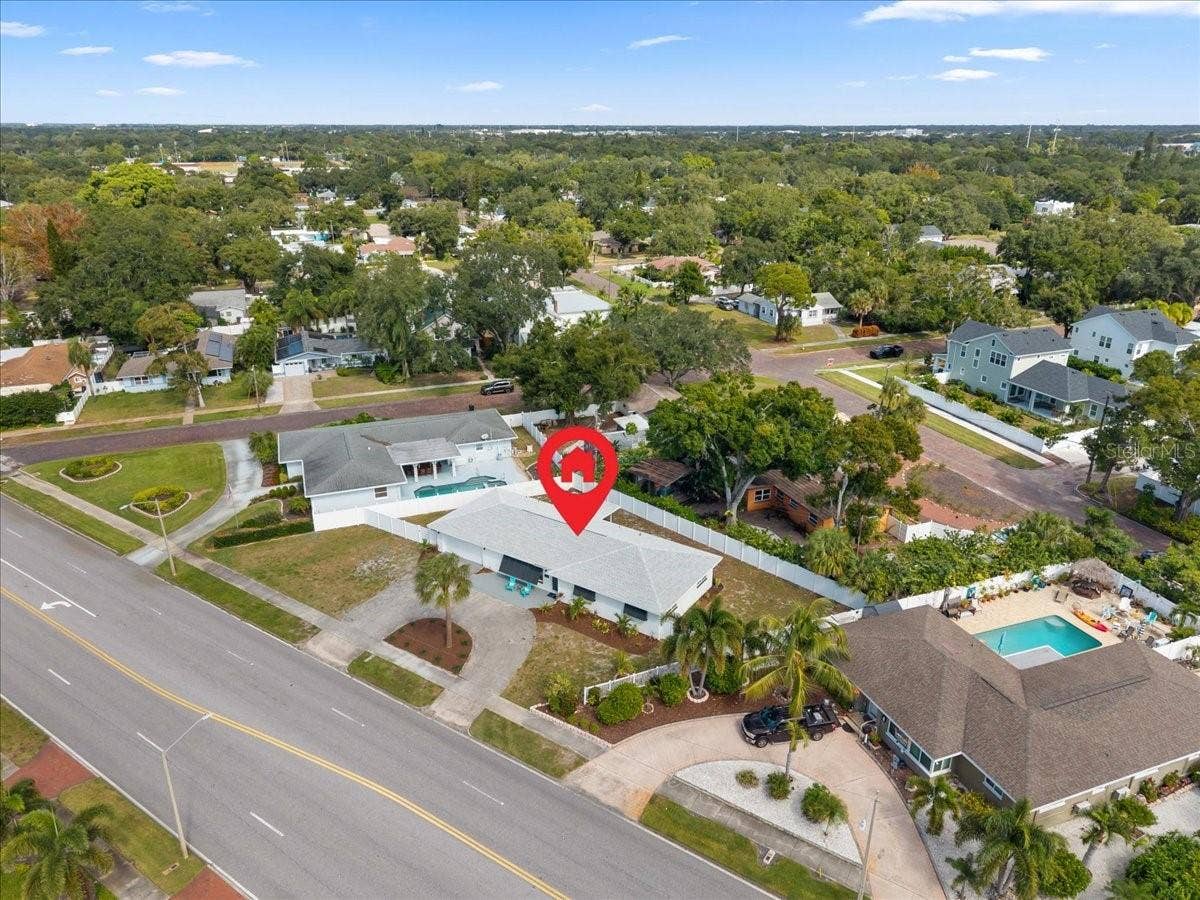213 PARK STREET N, St Petersburg, FL 33710