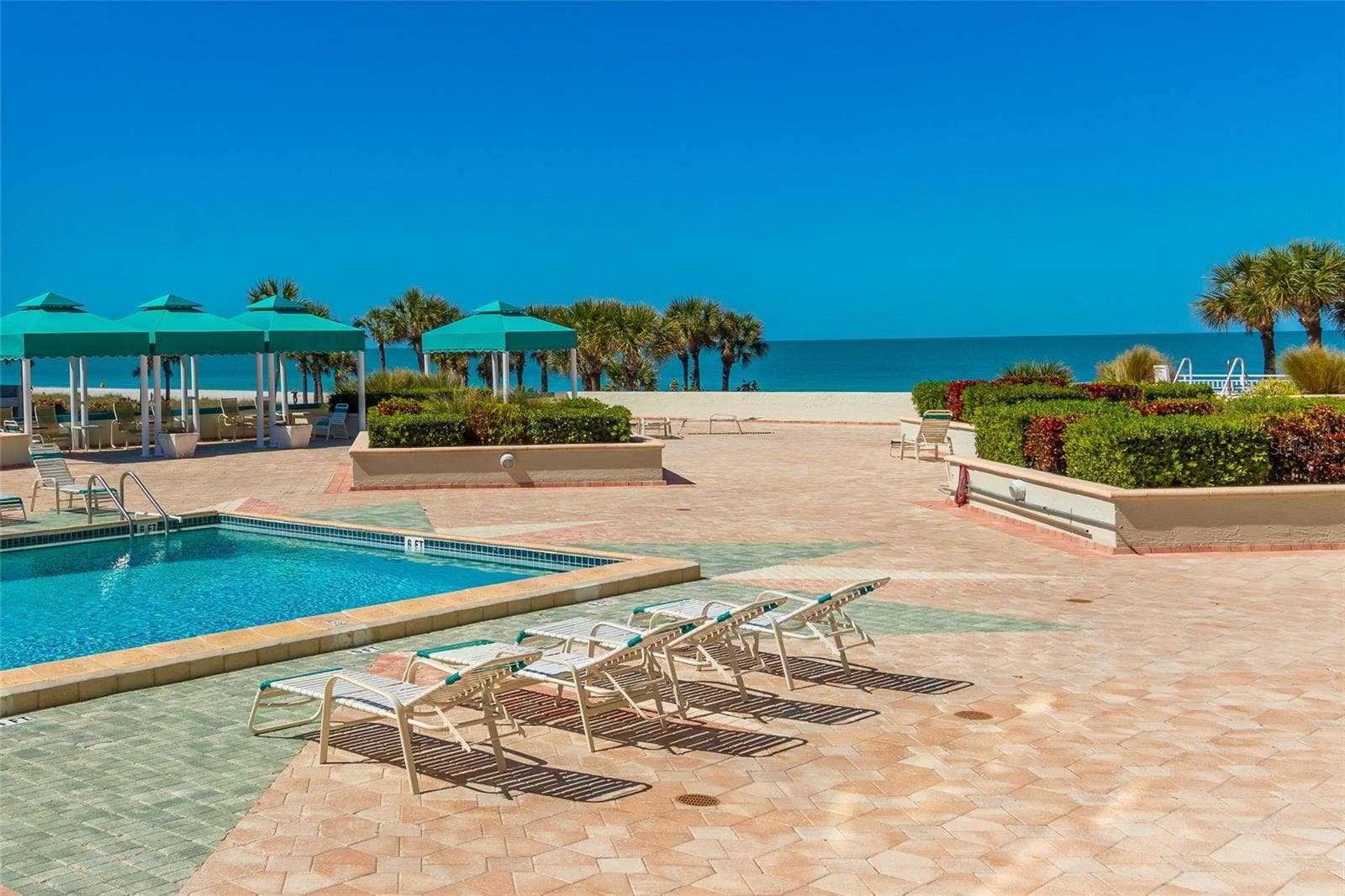 1380 GULF BOULEVARD, #307, Clearwater Beach, FL 33767 Elevated Pool Deck