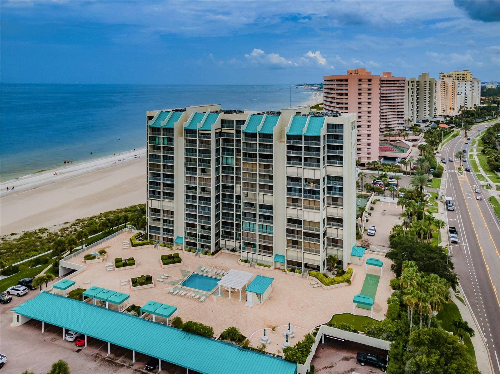 1380 GULF BOULEVARD, #307, Clearwater Beach, FL 33767 ELEVATED VIEW PLAZA DECK