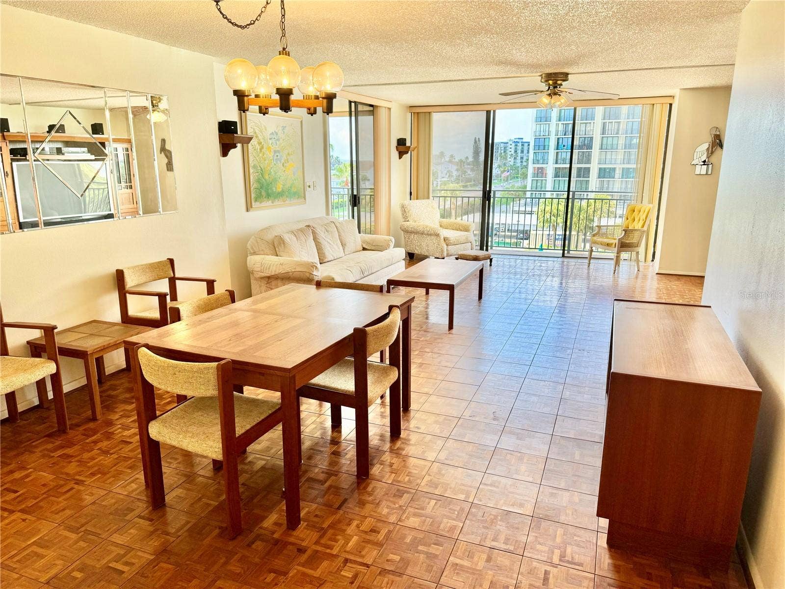 1380 GULF BOULEVARD, #307, Clearwater Beach, FL 33767 1380 GULF BOULEVARD, #307, Clearwater Beach, FL 33767