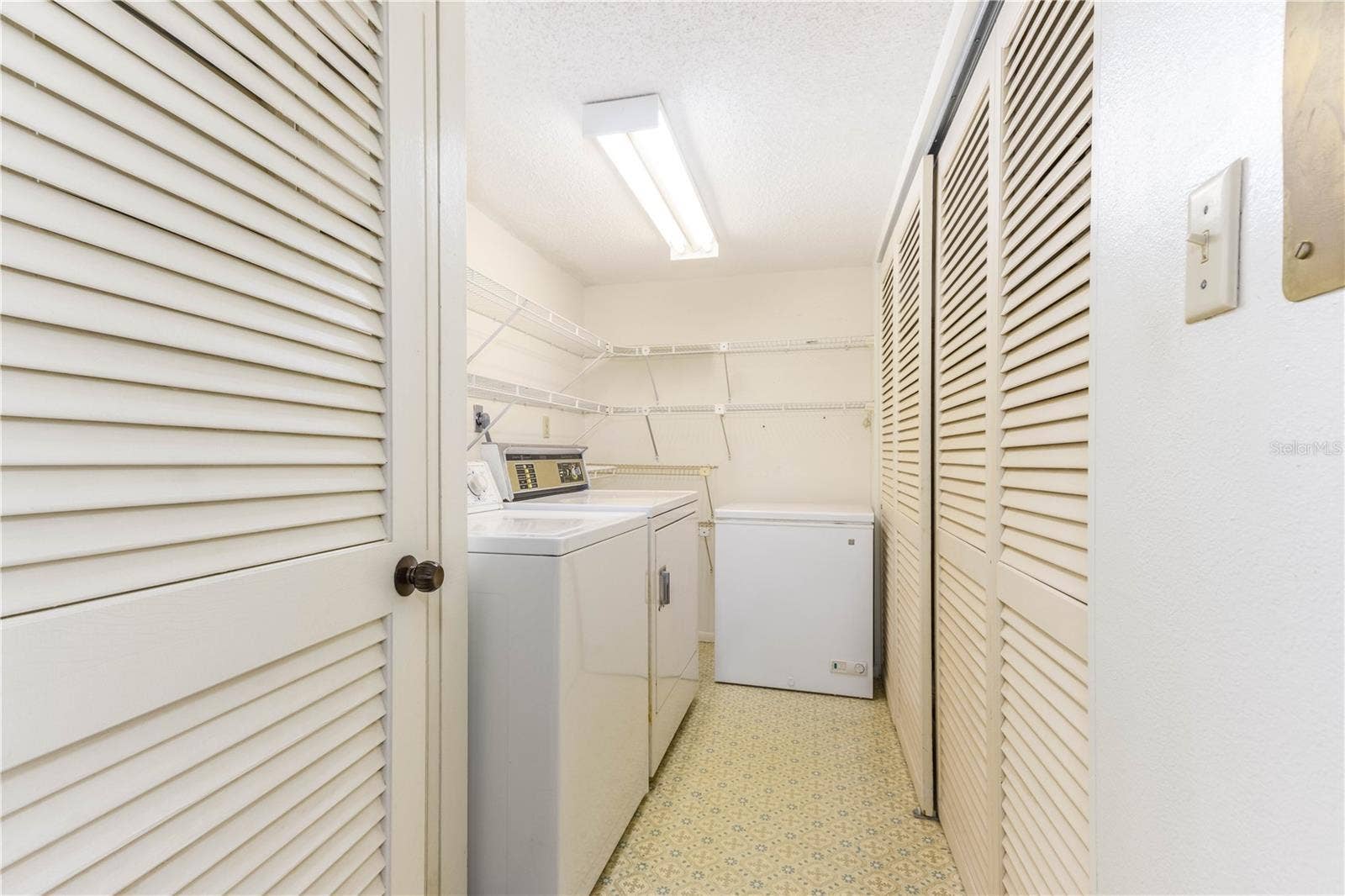 1380 GULF BOULEVARD, #307, Clearwater Beach, FL 33767 1380 GULF BOULEVARD, #307, Clearwater Beach, FL 33767
