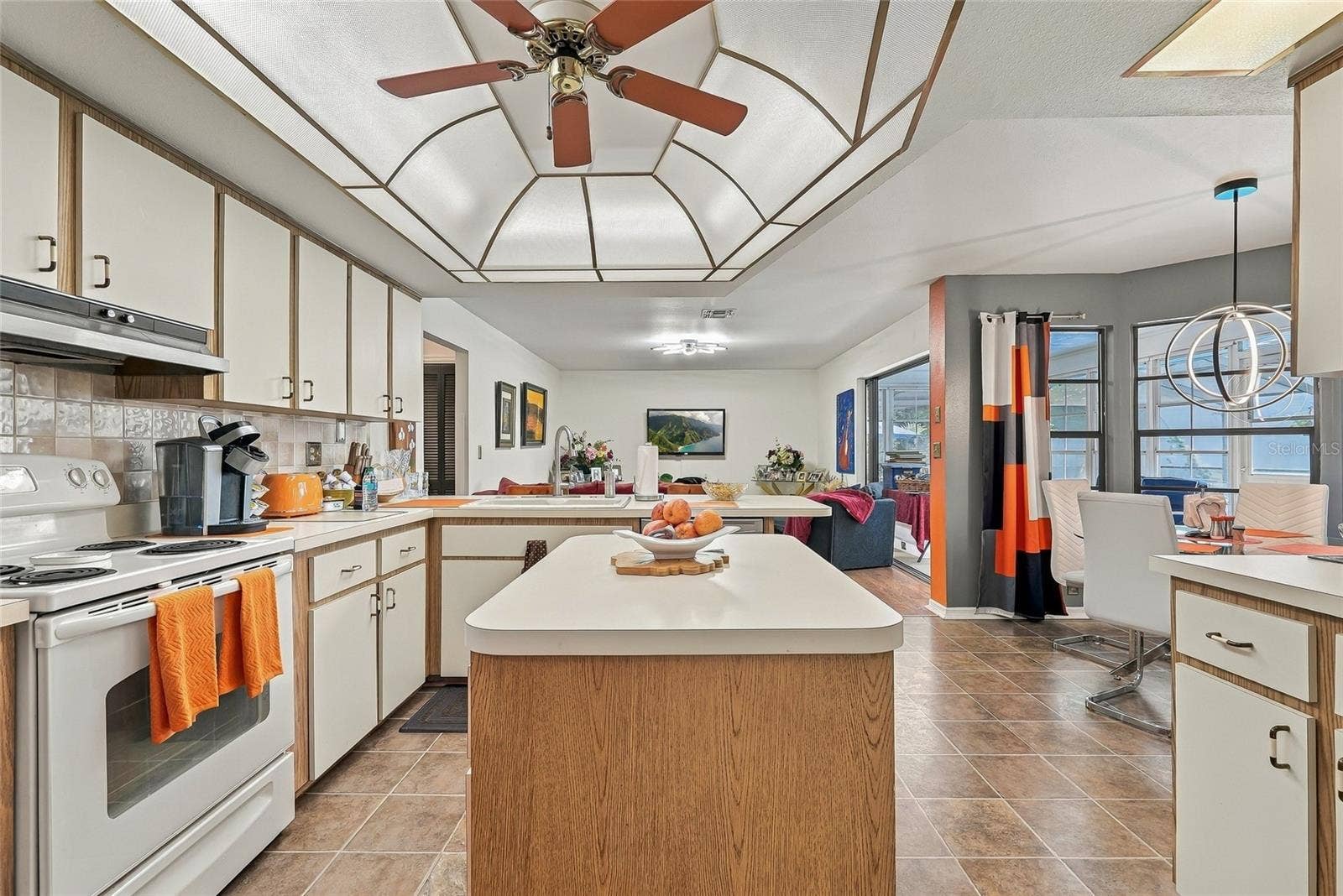 9896 DOMINGO DRIVE, Brooksville, FL 34601 9896 DOMINGO DRIVE, Brooksville, FL 34601