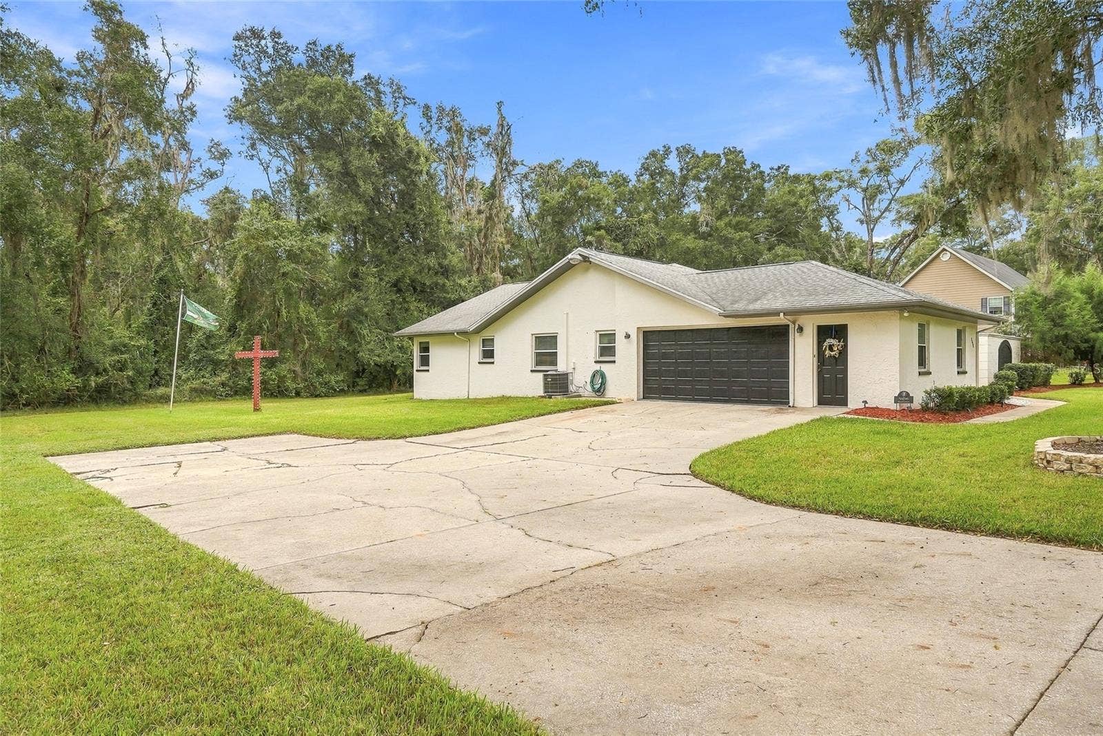 9896 DOMINGO DRIVE, Brooksville, FL 34601 2 Car Garage and Side Door