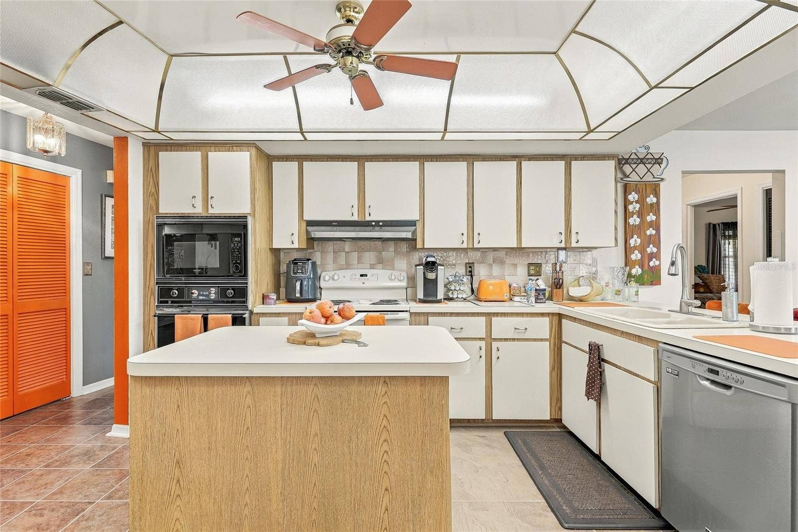 9896 DOMINGO DRIVE, Brooksville, FL 34601 9896 DOMINGO DRIVE, Brooksville, FL 34601