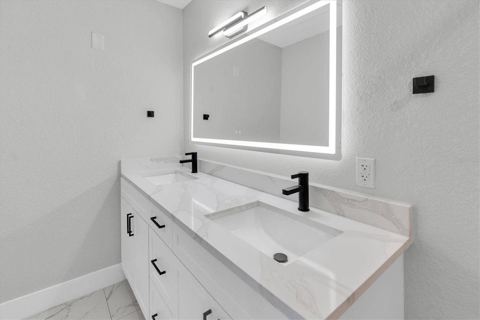 2210 WALLWOOD PLACE, Brandon, FL 33510 2210 WALLWOOD PLACE, Brandon, FL 33510