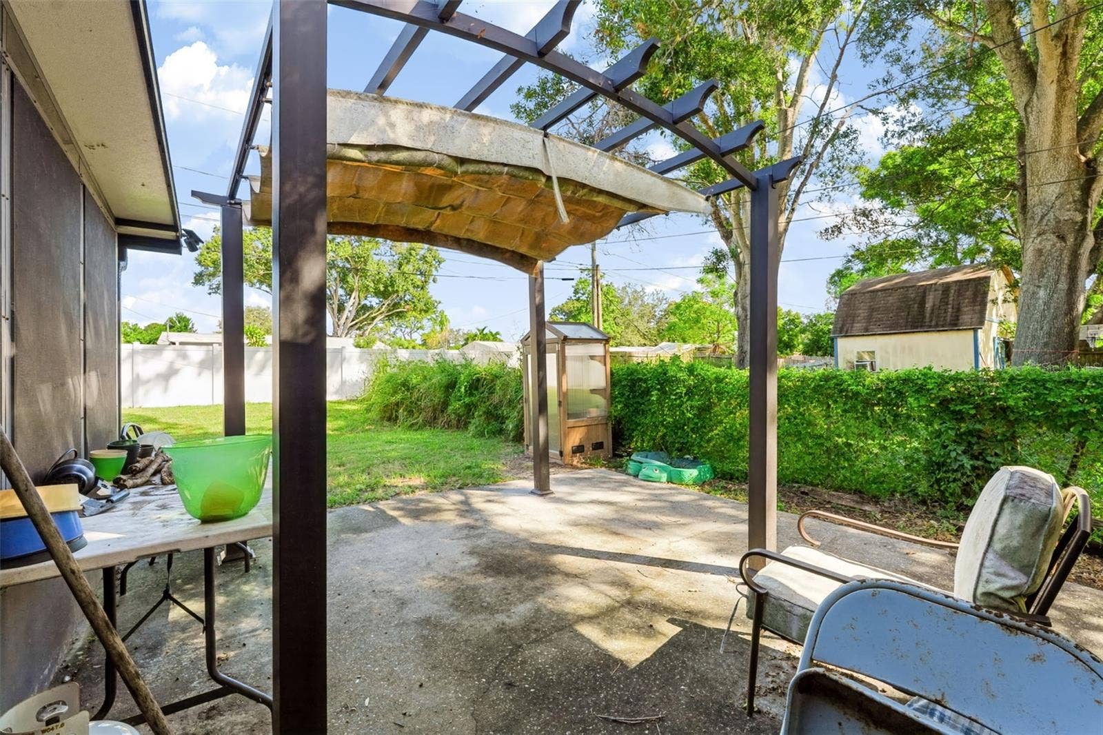 8399 79TH AVENUE, Seminole, FL 33777 8399 79TH AVENUE, Seminole, FL 33777