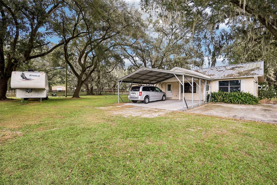 Property photo for 1521 CRE ROAD, Dover, FL