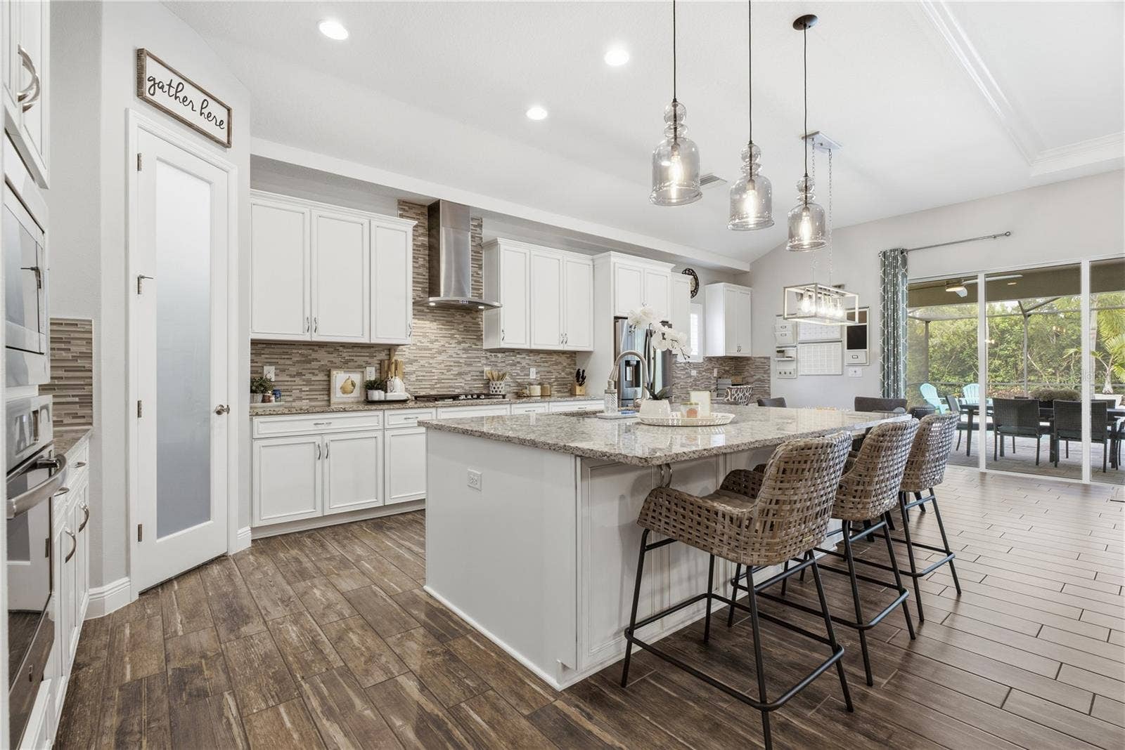 7428 PARADISO DRIVE, Apollo Beach, FL 33572 7428 PARADISO DRIVE, Apollo Beach, FL 33572