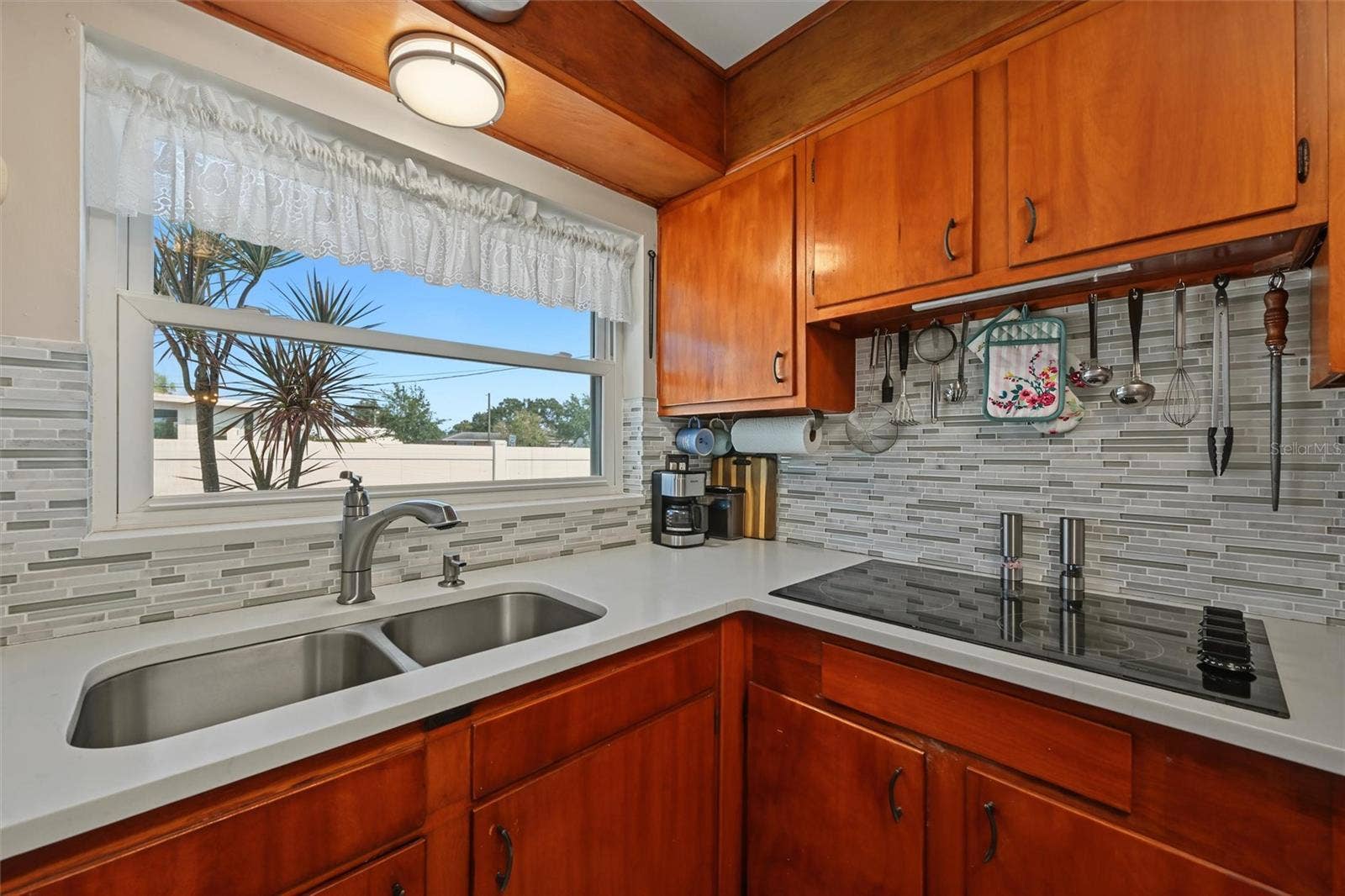 2975 68TH STREET N, St Petersburg, FL 33710 2975 68TH STREET N, St Petersburg, FL 33710