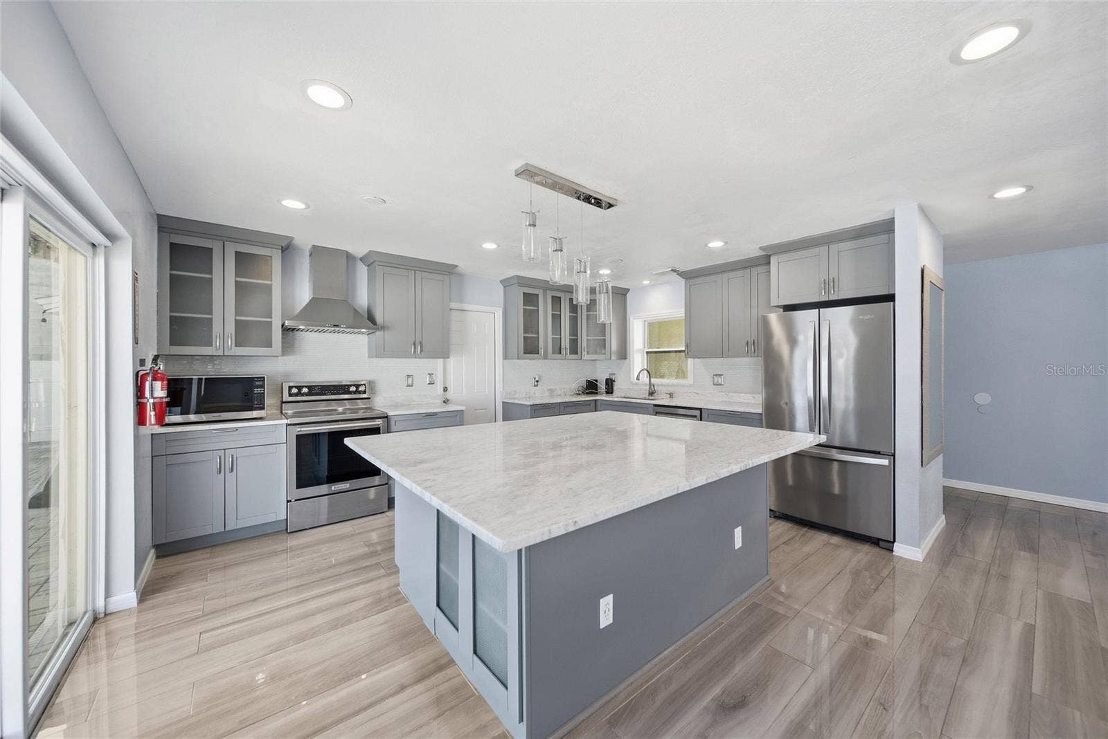 10717 DONBRESE AVENUE, Tampa, FL 33615 10717 DONBRESE AVENUE, Tampa, FL 33615