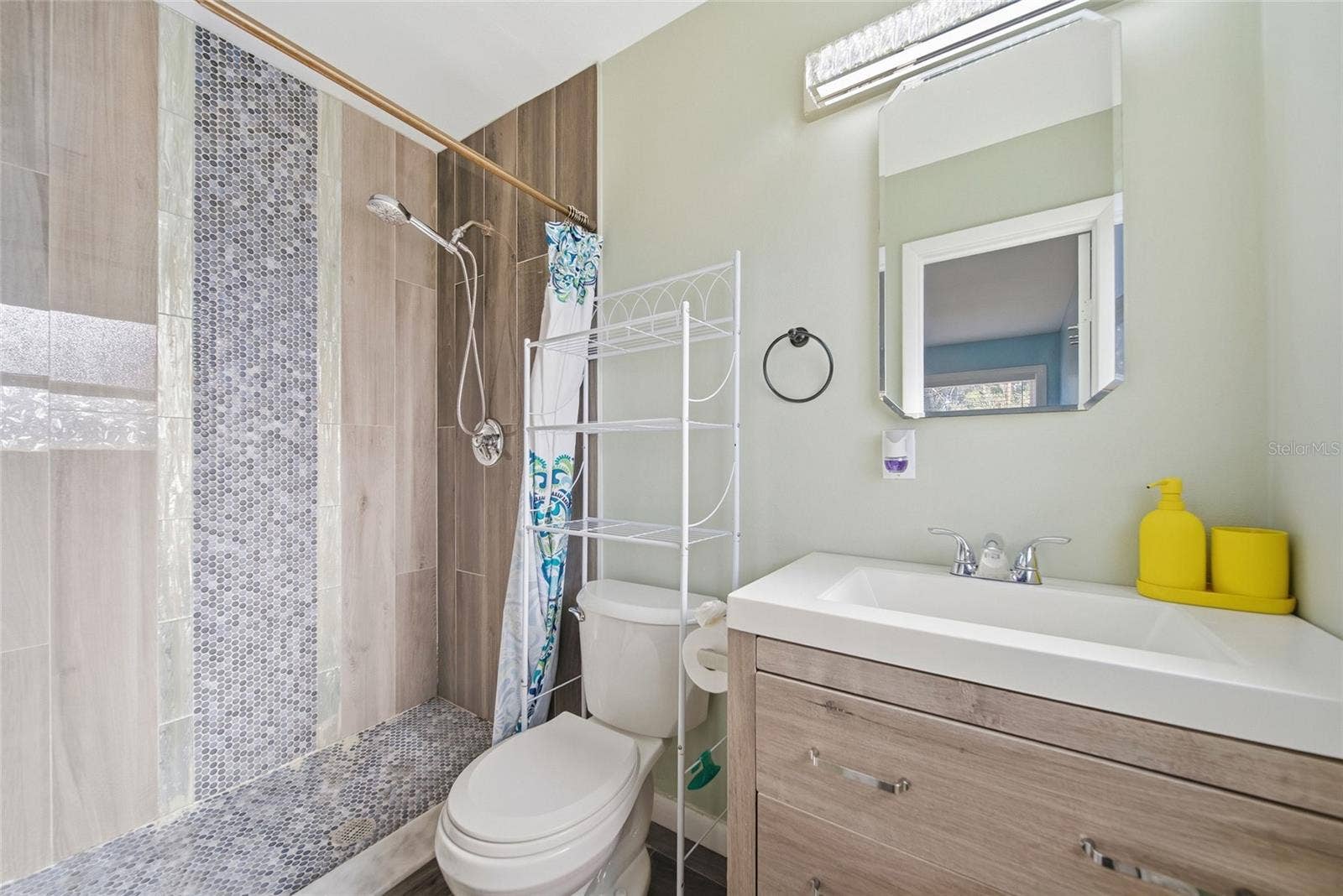 10717 DONBRESE AVENUE, Tampa, FL 33615 10717 DONBRESE AVENUE, Tampa, FL 33615