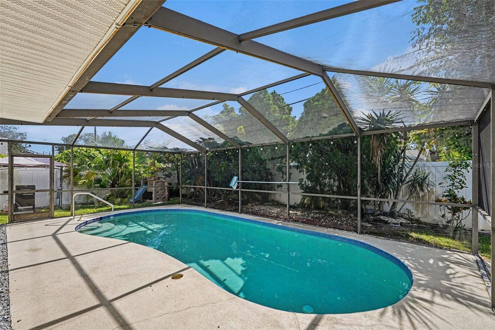 13570 99TH AVENUE N, Seminole, FL 33776