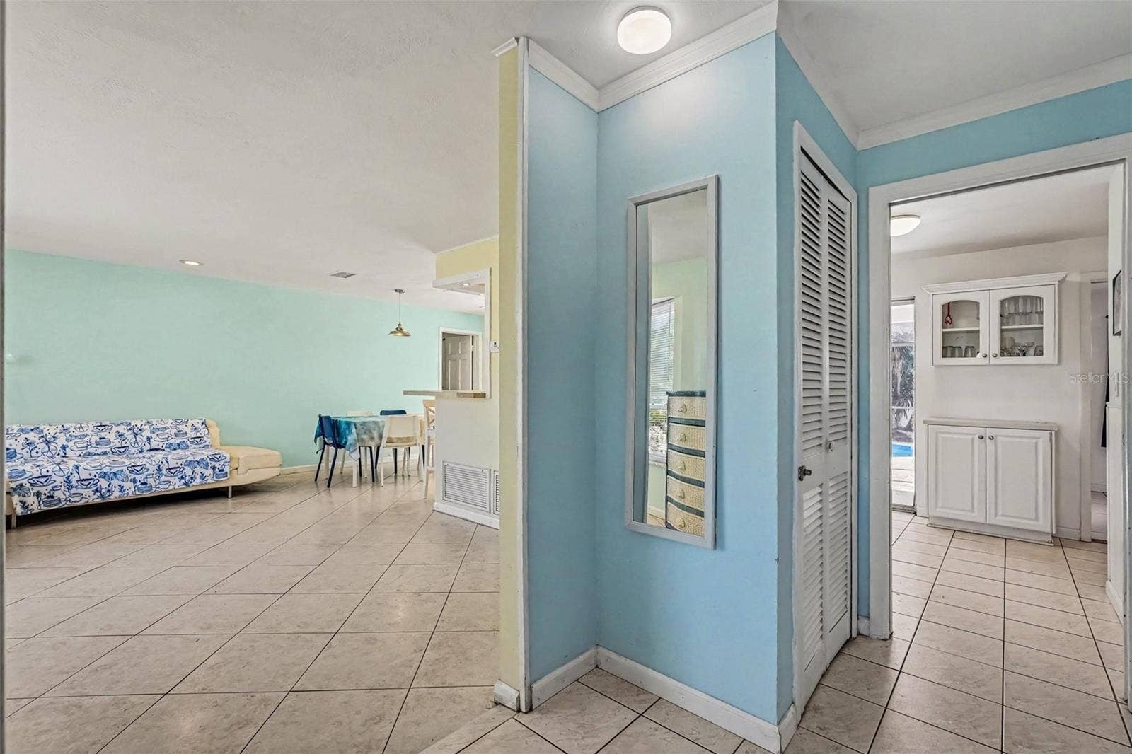13570 99TH AVENUE N, Seminole, FL 33776