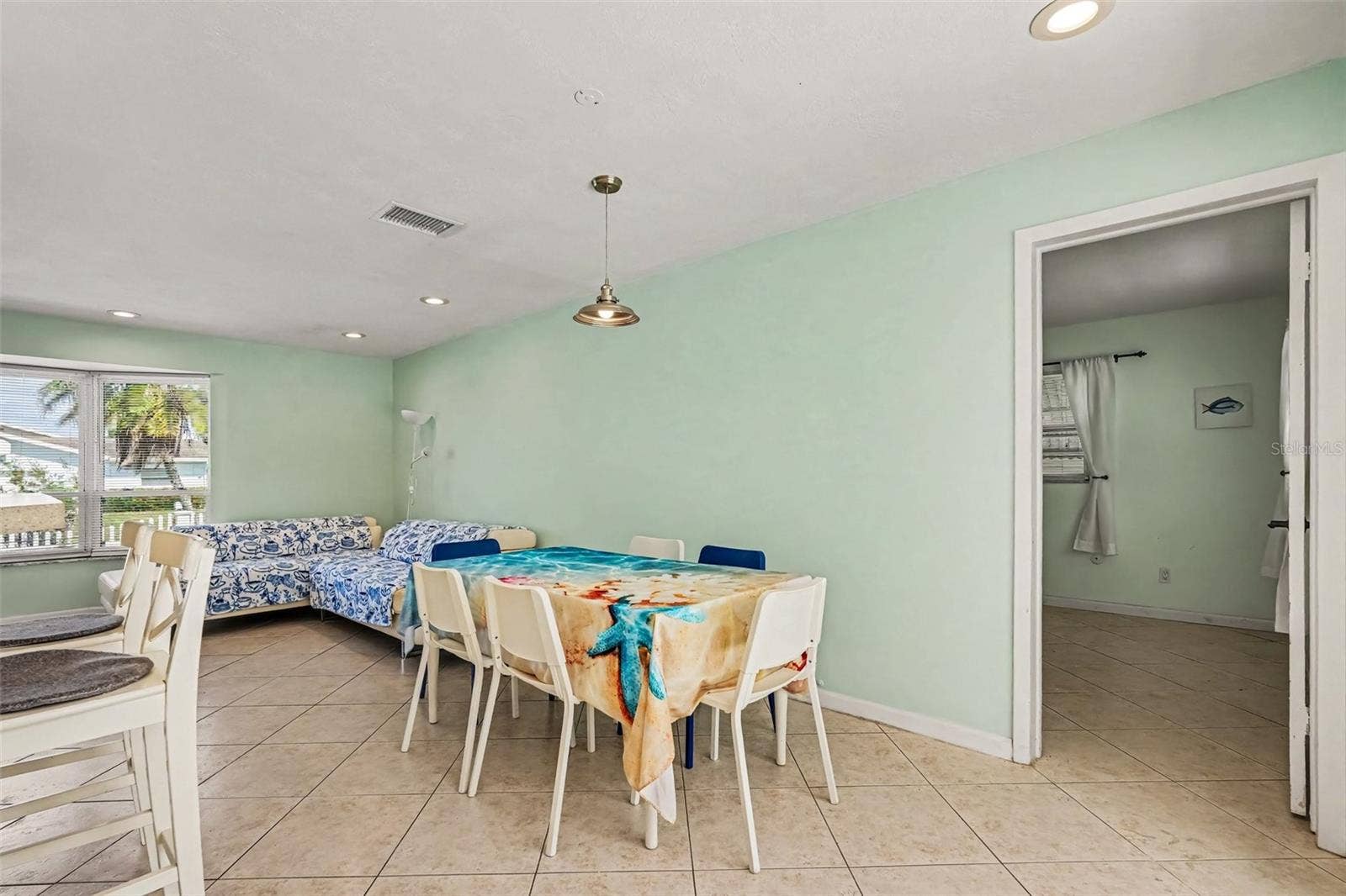 13570 99TH AVENUE N, Seminole, FL 33776