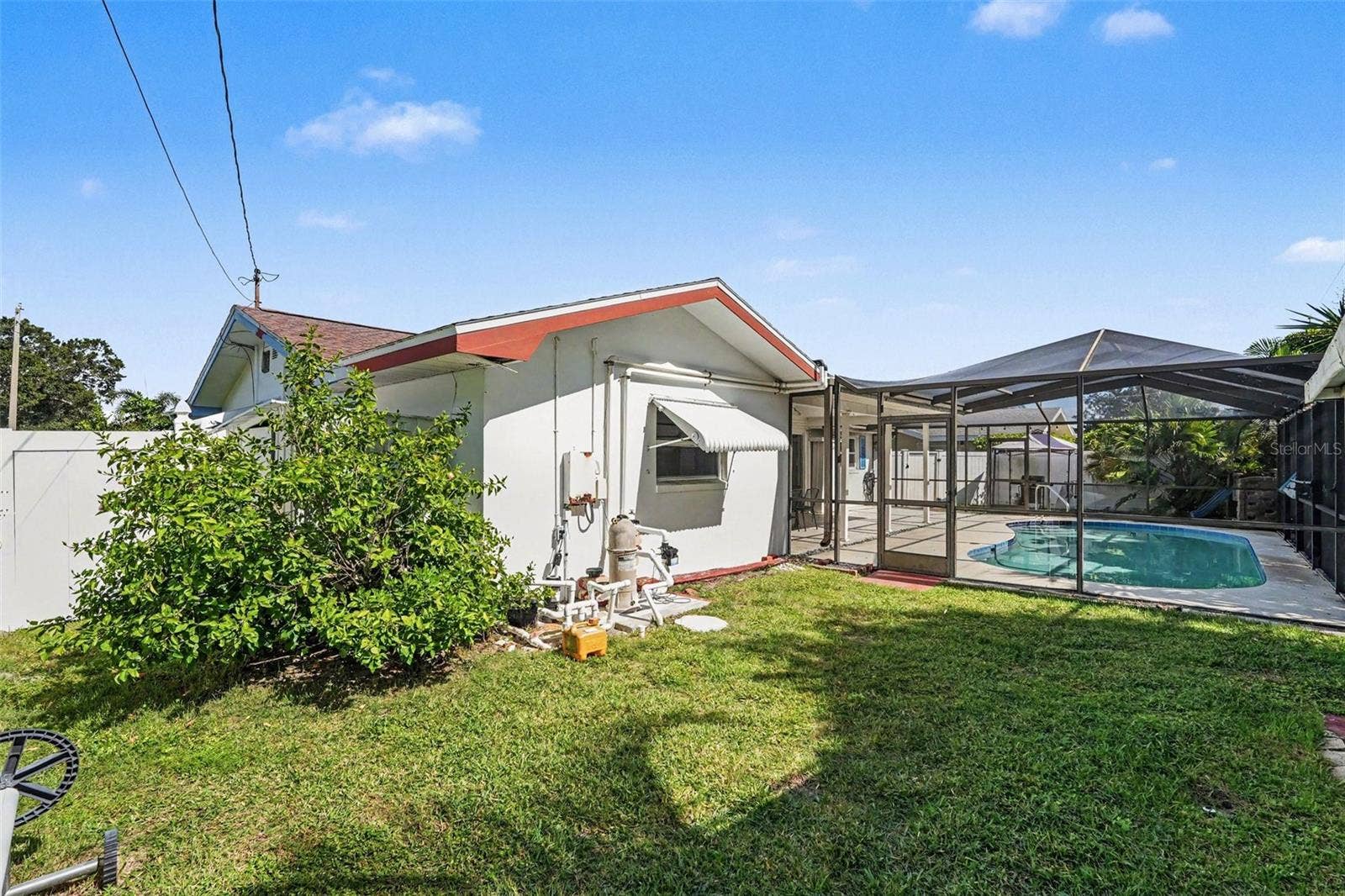 13570 99TH AVENUE N, Seminole, FL 33776
