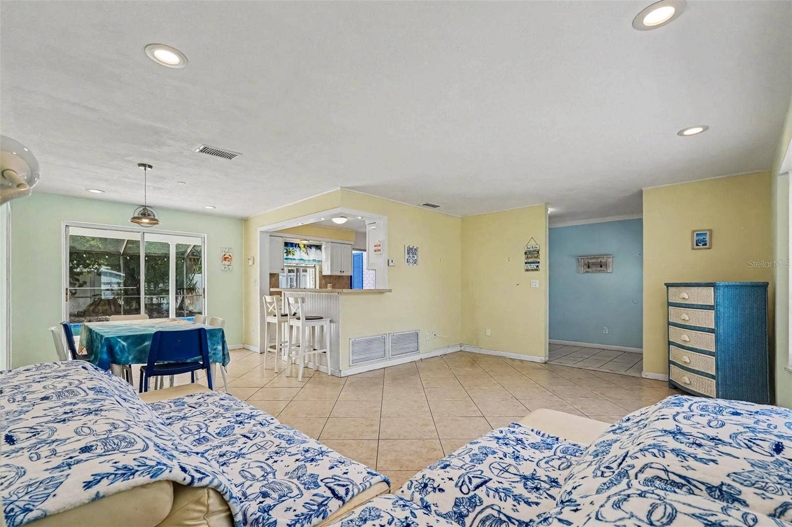 13570 99TH AVENUE N, Seminole, FL 33776