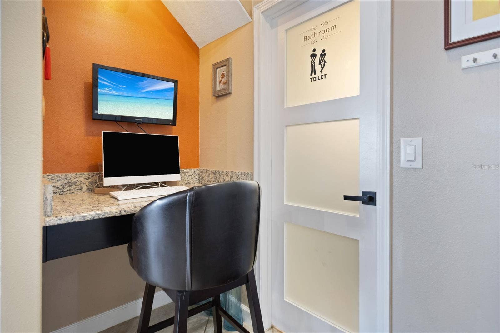 10611 GREAT CORMORANT DRIVE, Riverview, FL 33579 Director Of Domestic Chaos Desk