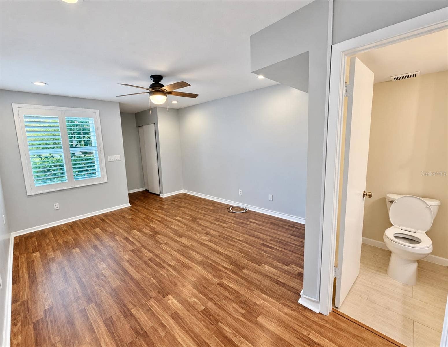 4517 W LA VILLA LANE, Tampa, FL 33611 This is the level where you enter from the street.