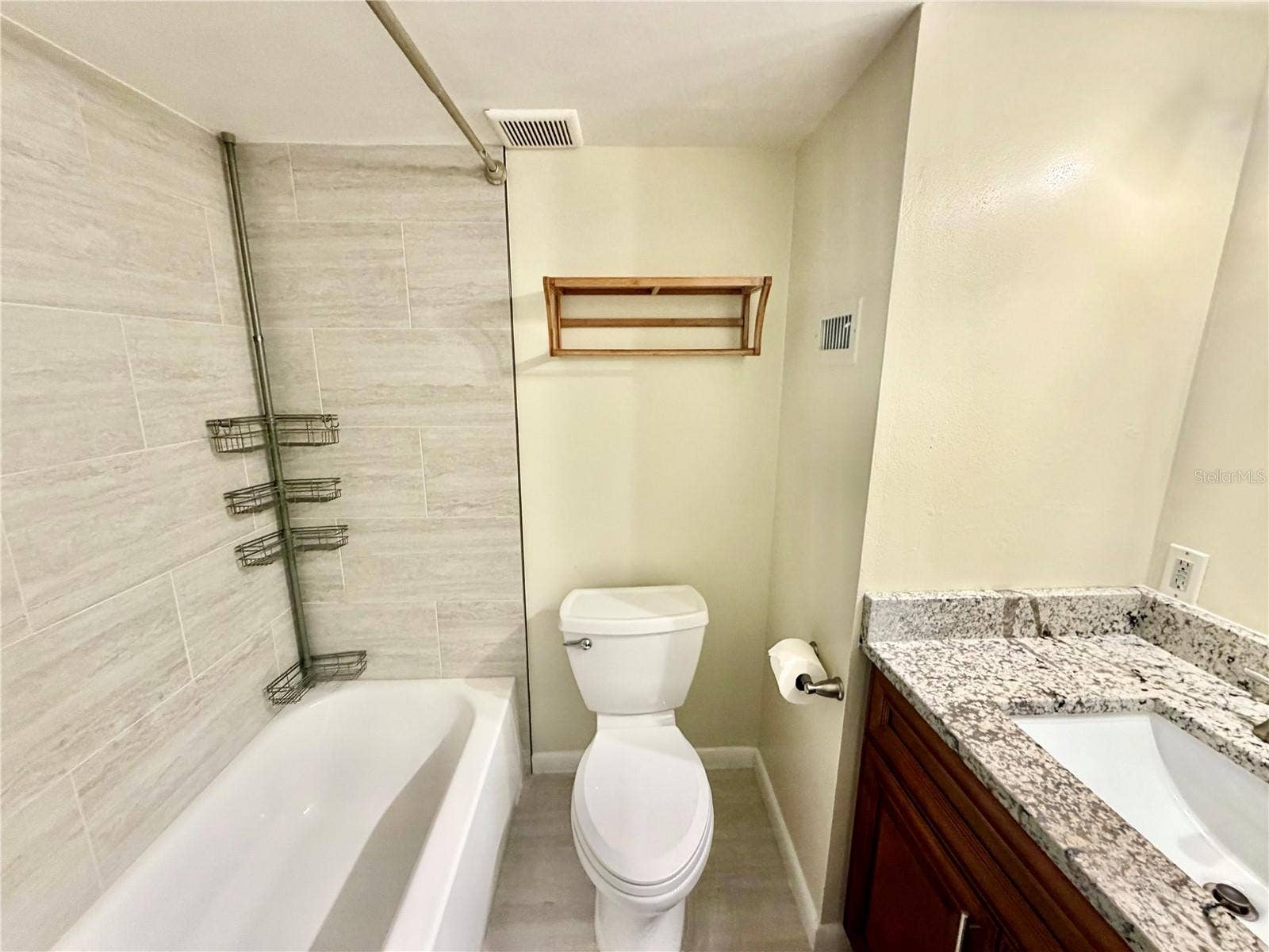 4517 W LA VILLA LANE, Tampa, FL 33611 Second bathroom, this is the full bath, notice a tub