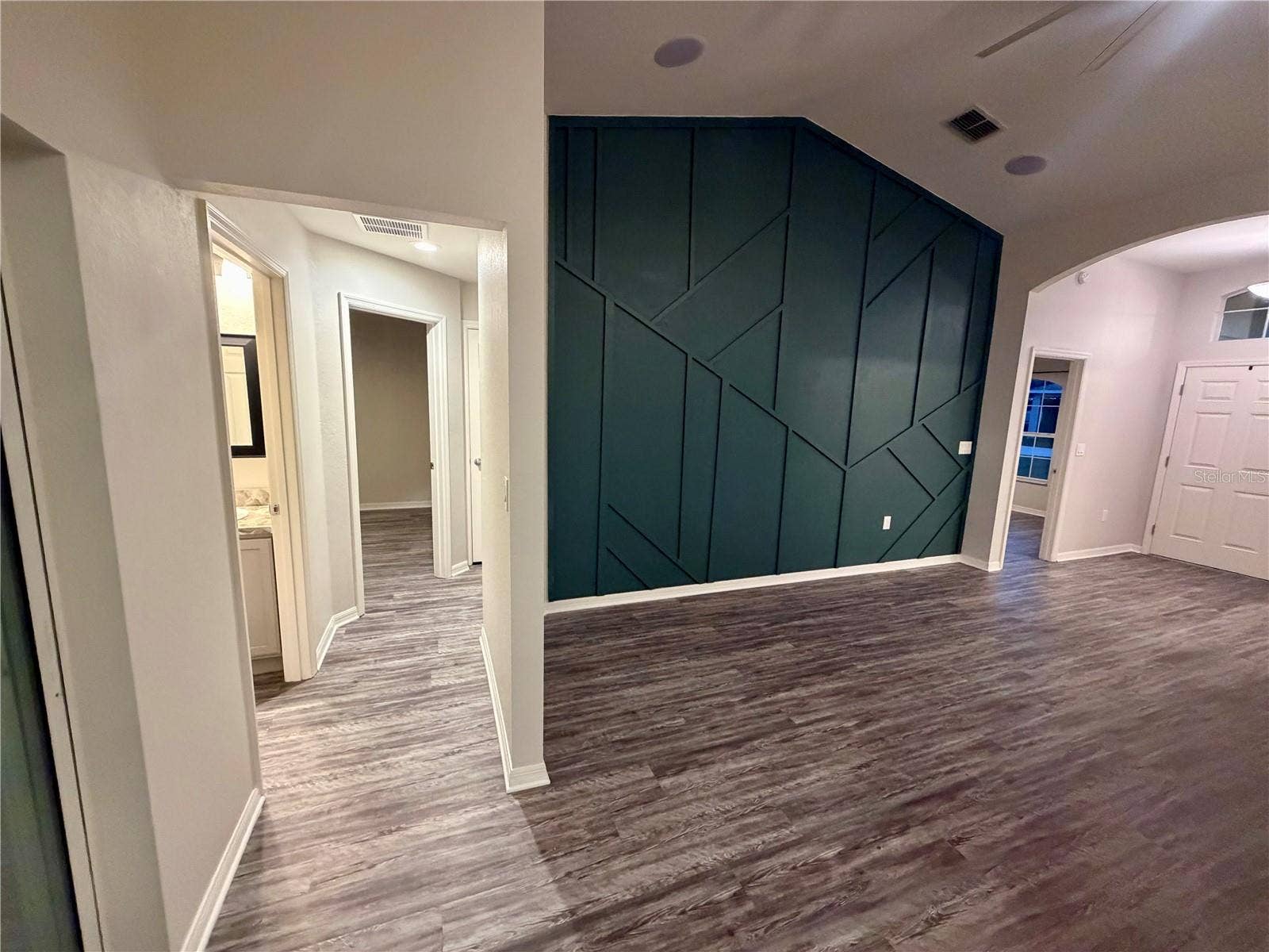8202 WILDER LOOP, Lakeland, FL 33809 8202 WILDER LOOP, Lakeland, FL 33809