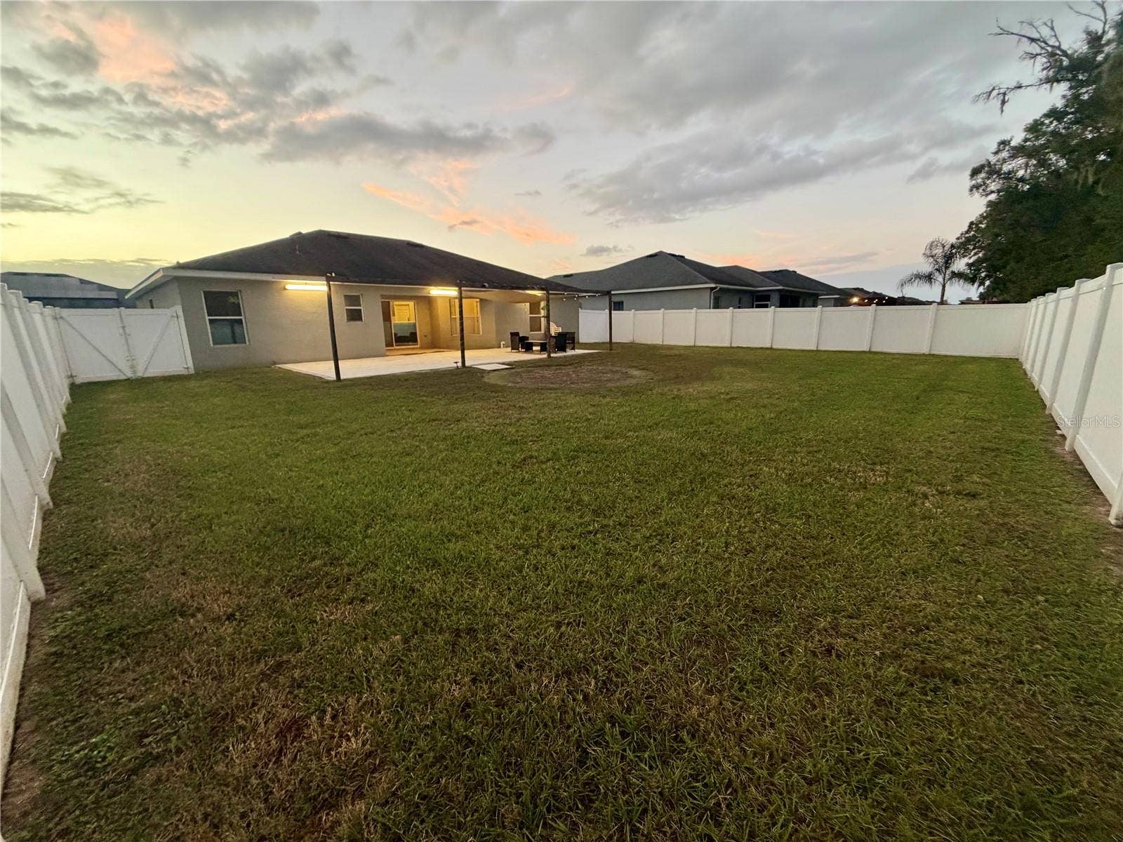 8202 WILDER LOOP, Lakeland, FL 33809 8202 WILDER LOOP, Lakeland, FL 33809