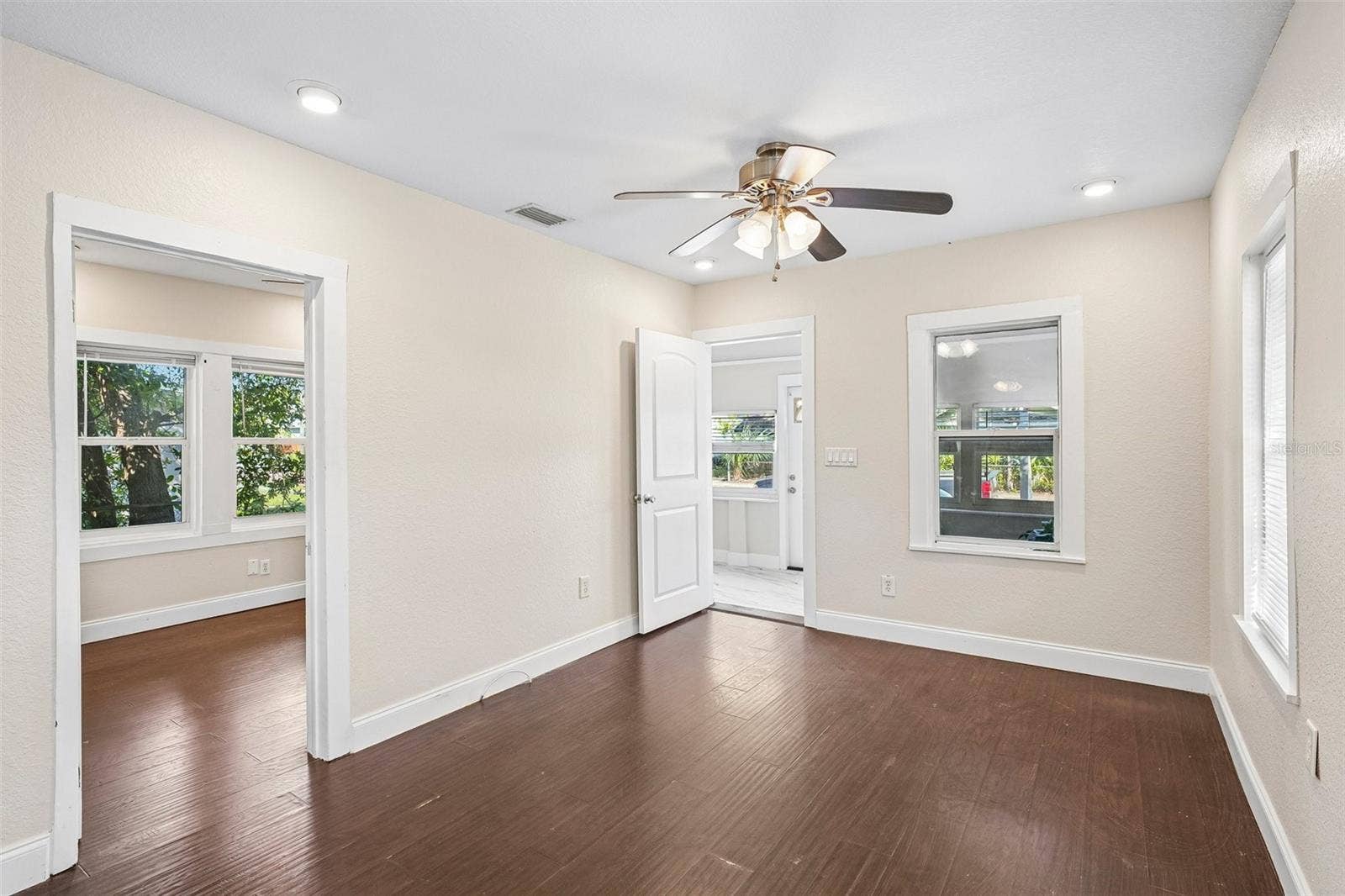 1646 28TH AVENUE N, St Petersburg, FL 33713 1646 28TH AVENUE N, St Petersburg, FL 33713