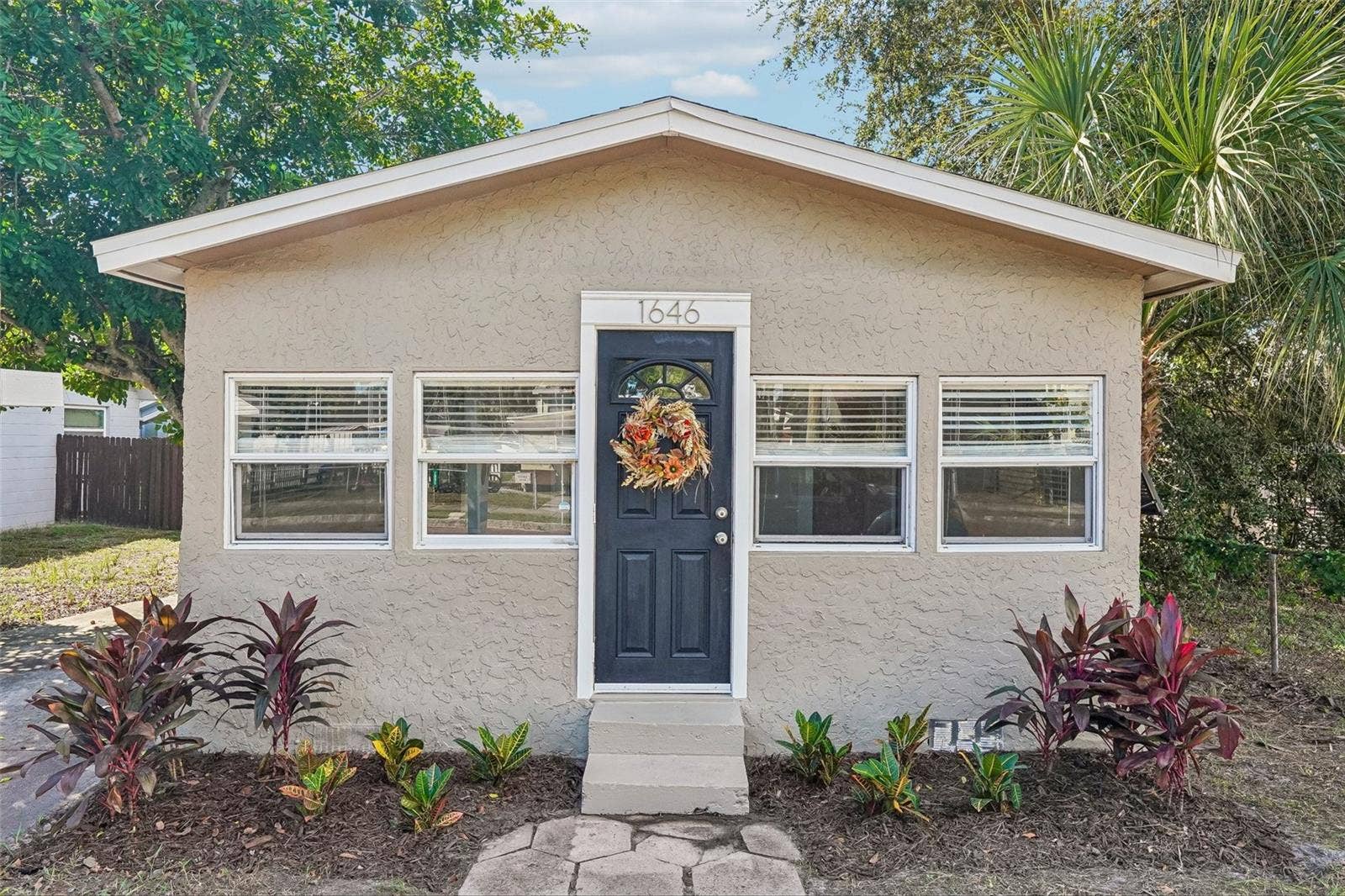 1646 28TH AVENUE N, St Petersburg, FL 33713 1646 28TH AVENUE N, St Petersburg, FL 33713
