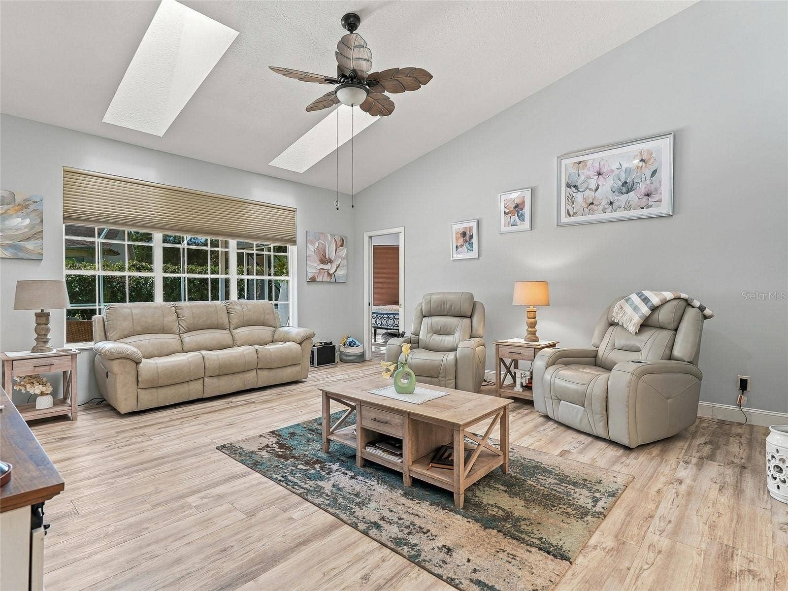 19480 SW 94TH STREET, Dunnellon, FL 34432 Living Room