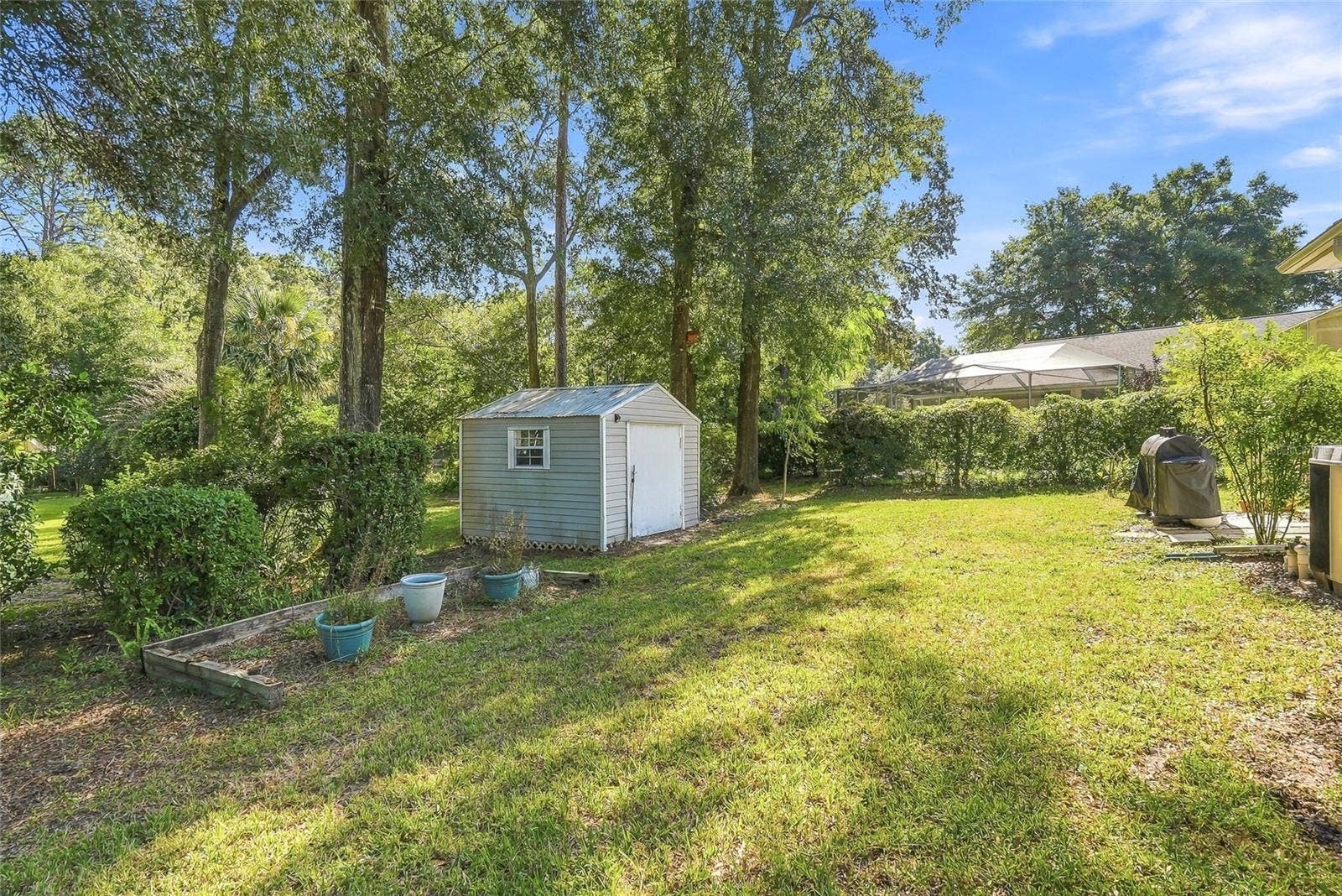 19480 SW 94TH STREET, Dunnellon, FL 34432 shed conveys and is "grandfathered in"