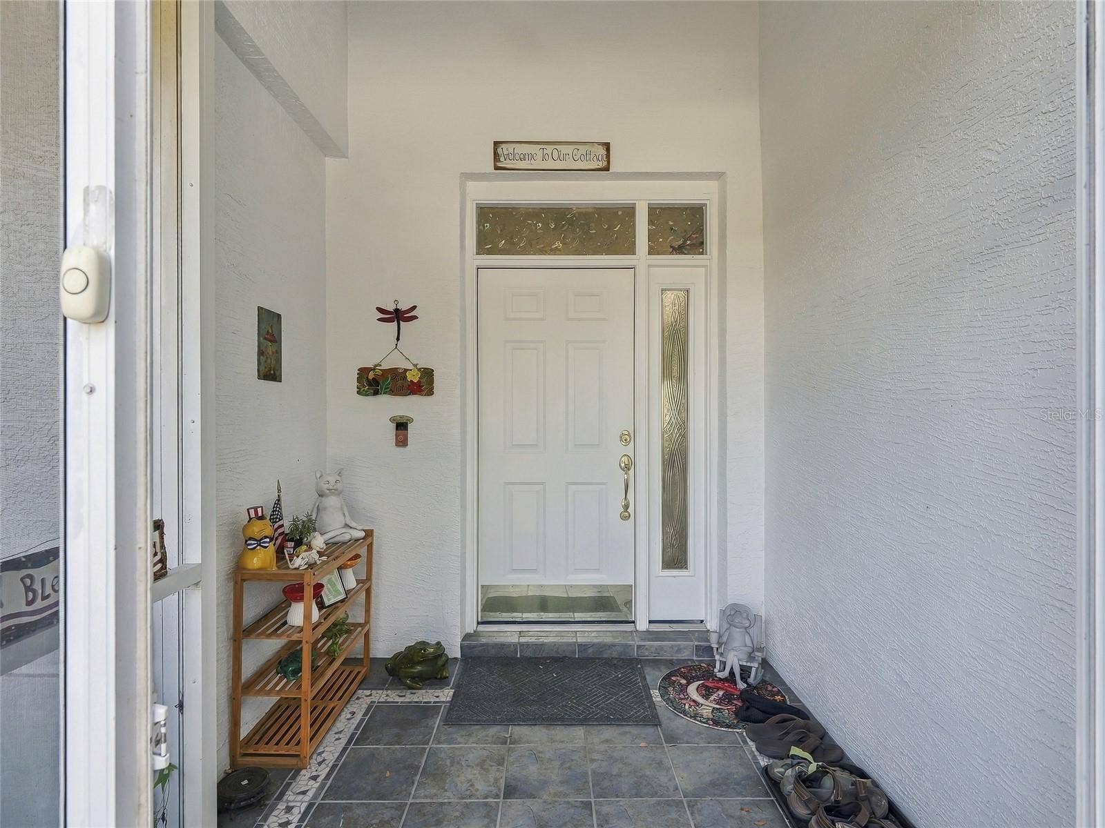 19480 SW 94TH STREET, Dunnellon, FL 34432 Enclosed Front Porch