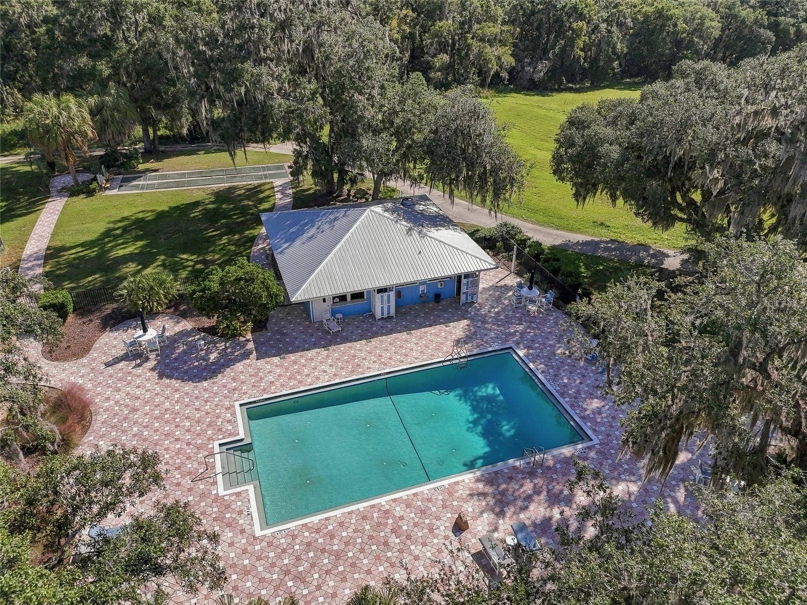 19480 SW 94TH STREET, Dunnellon, FL 34432 Community POOL