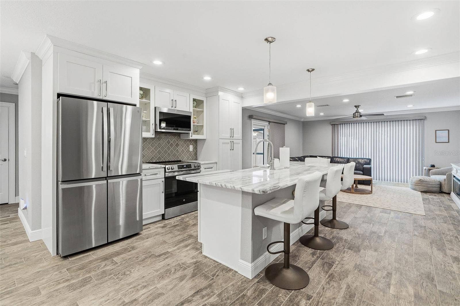 11450 48TH AVENUE N, St Petersburg, FL 33708
