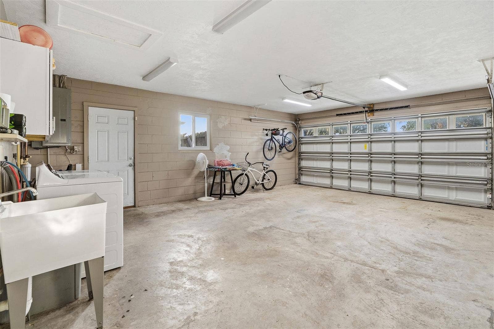 2 Car Garage
