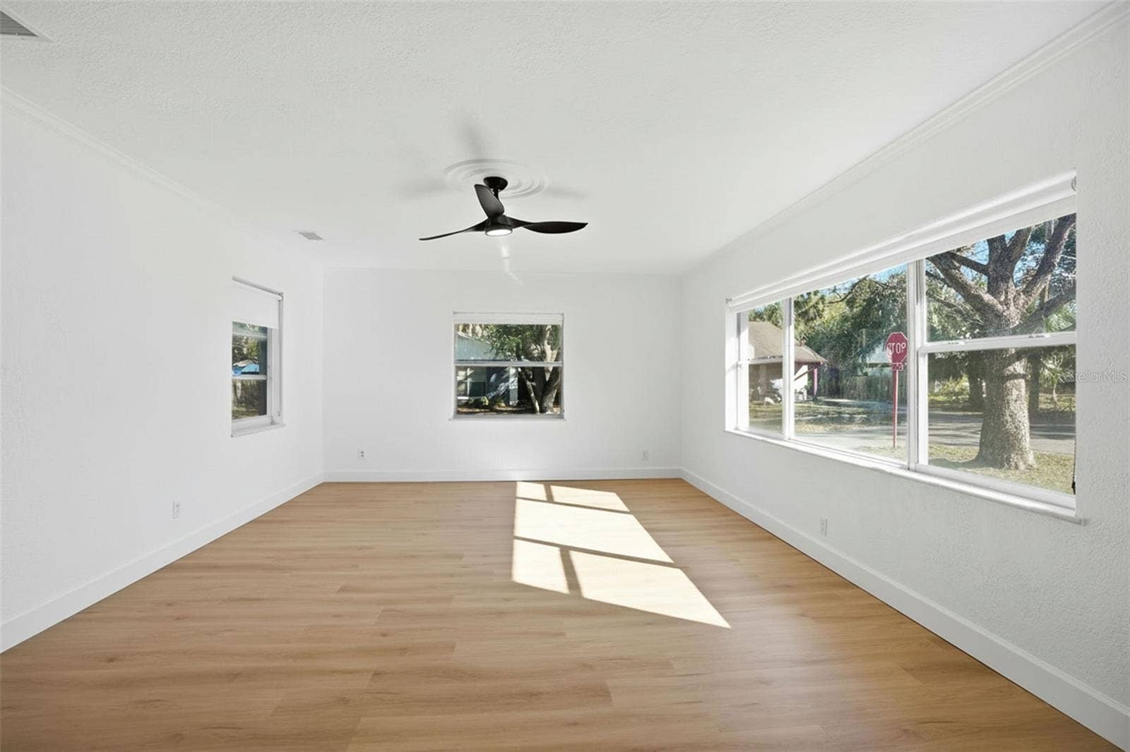 2812 N MUNRO STREET, Tampa, FL 33602 2812 N MUNRO STREET, Tampa, FL 33602