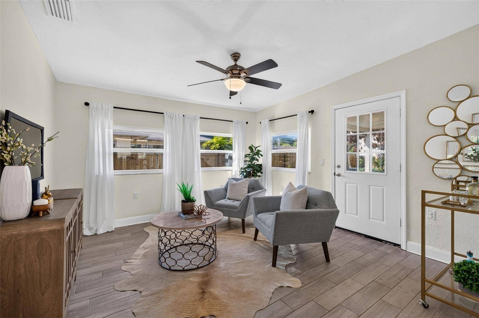 1510 15TH STREET N, St Petersburg, FL 33704 1510 15TH STREET N, St Petersburg, FL 33704