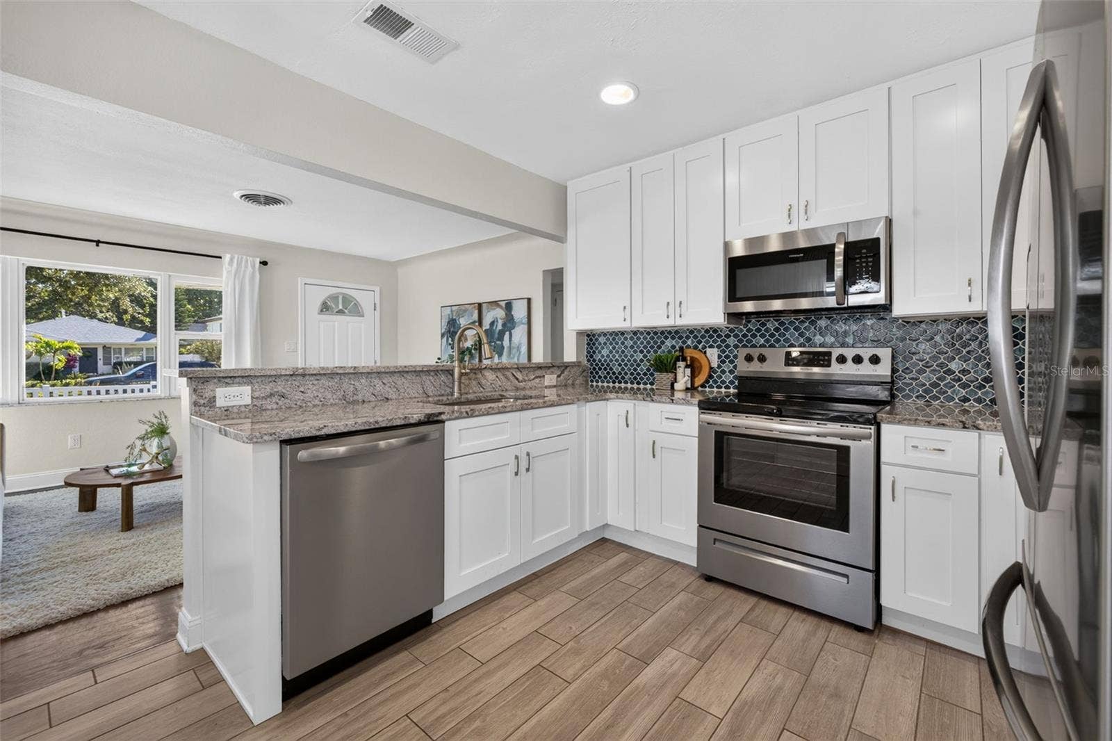 1510 15TH STREET N, St Petersburg, FL 33704 1510 15TH STREET N, St Petersburg, FL 33704