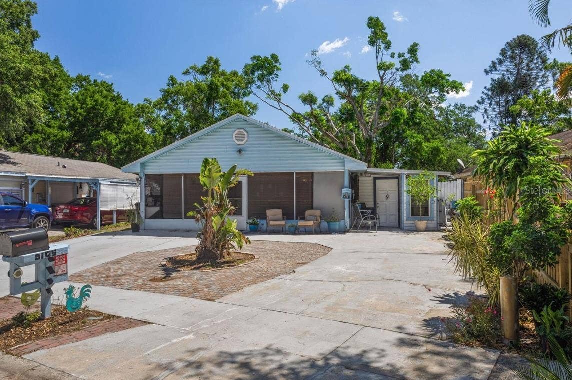 3105 GORDON COURT, Tampa, FL 33619 3105 GORDON COURT, Tampa, FL 33619