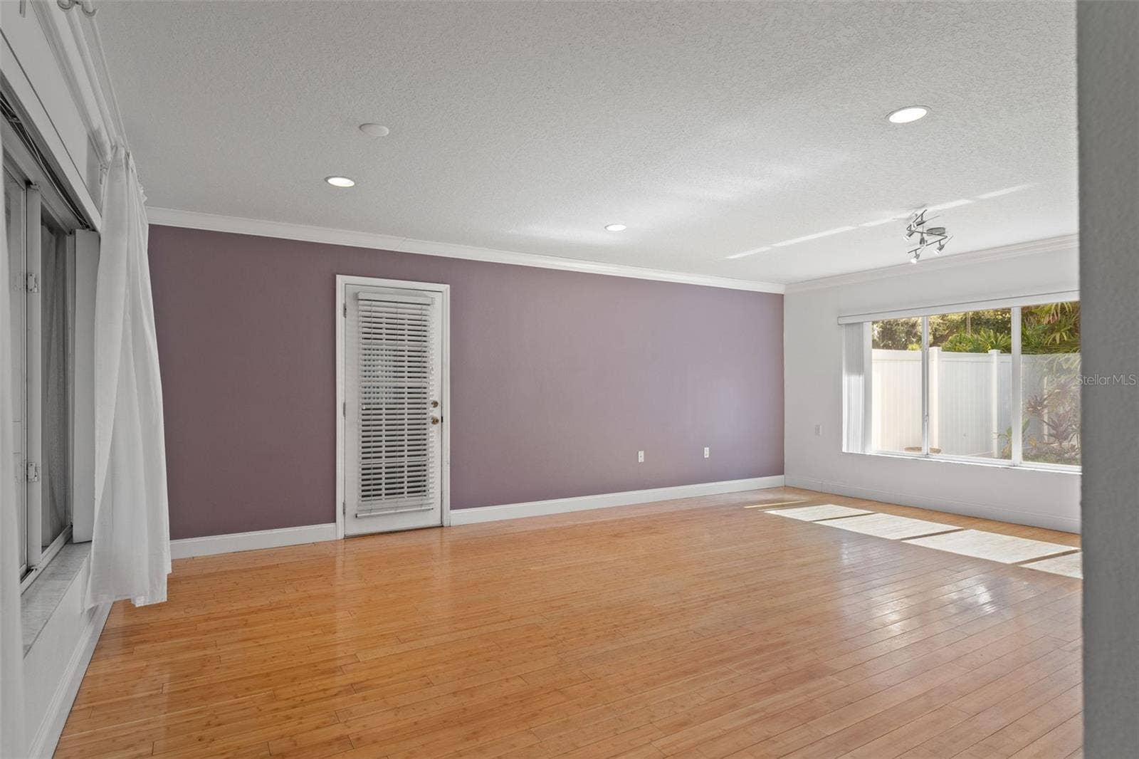 2725 N MYRTLE AVENUE, Tampa, FL 33602 2725 N MYRTLE AVENUE, Tampa, FL 33602