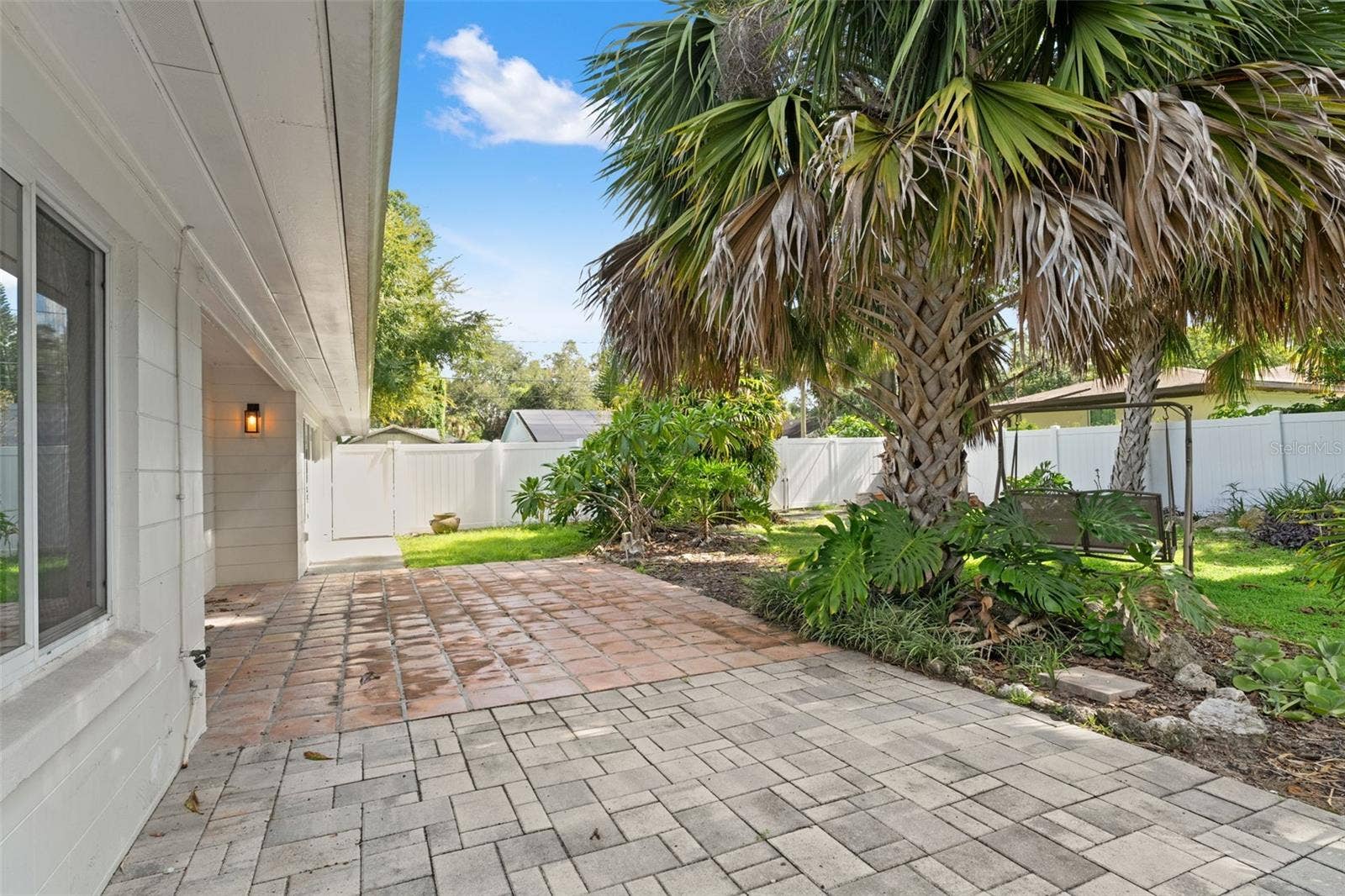 2725 N MYRTLE AVENUE, Tampa, FL 33602 2725 N MYRTLE AVENUE, Tampa, FL 33602