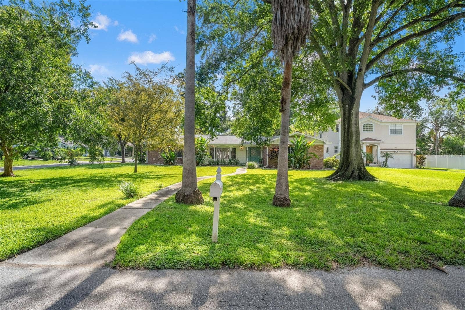 2725 N MYRTLE AVENUE, Tampa, FL 33602 2725 N MYRTLE AVENUE, Tampa, FL 33602