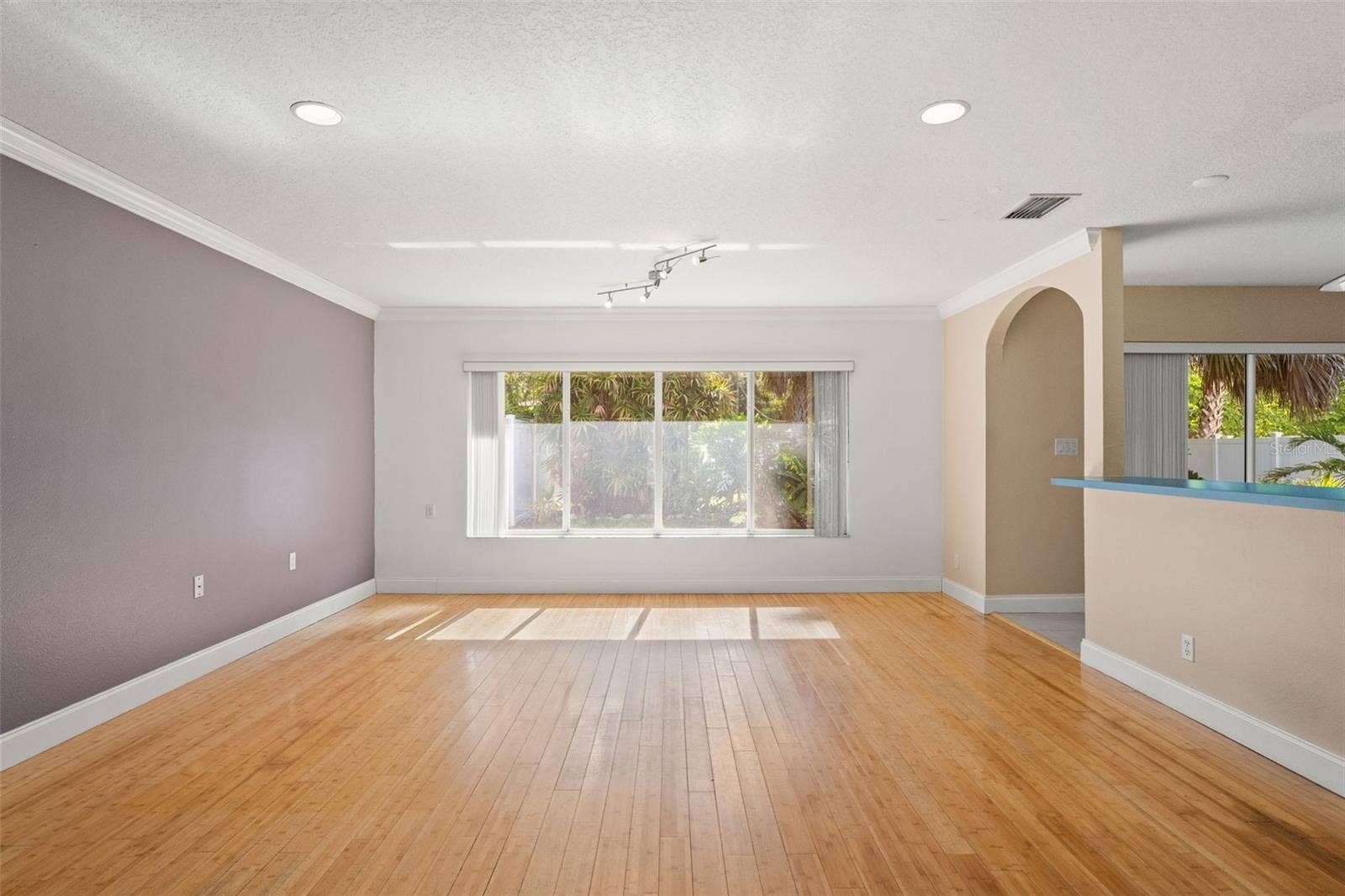 2725 N MYRTLE AVENUE, Tampa, FL 33602 2725 N MYRTLE AVENUE, Tampa, FL 33602
