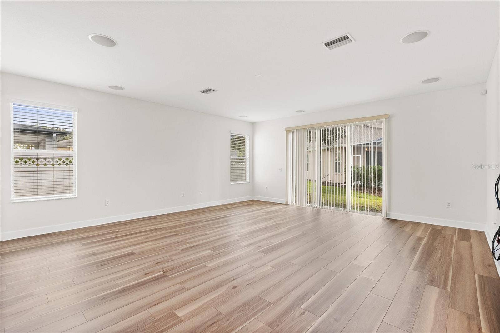 27426 SILVER THATCH DRIVE, Wesley Chapel, FL 33544 Living Room