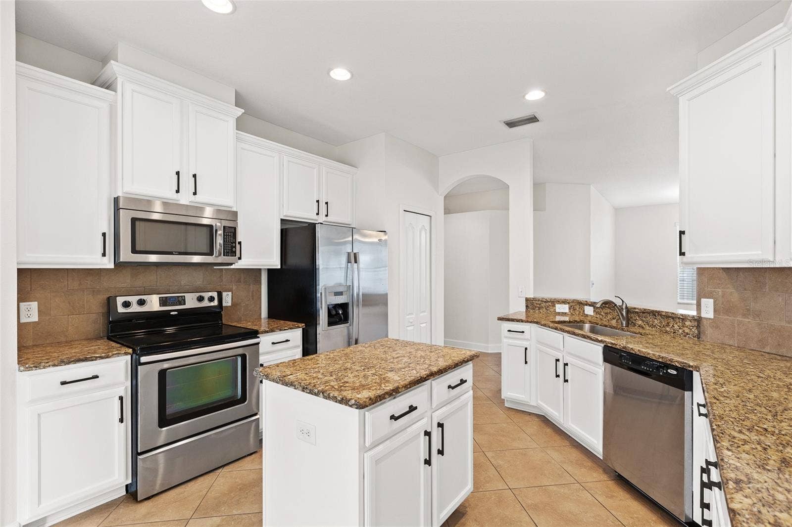 27426 SILVER THATCH DRIVE, Wesley Chapel, FL 33544 Kitchen
