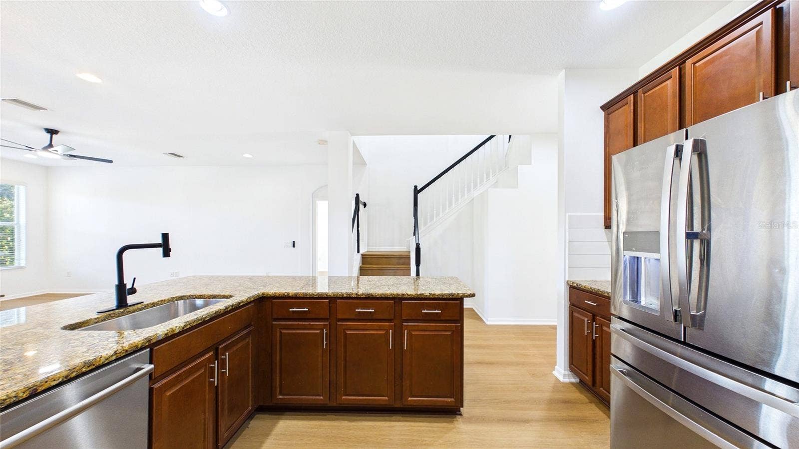 32033 GARDEN ALCOVE LOOP, Wesley Chapel, FL 33545