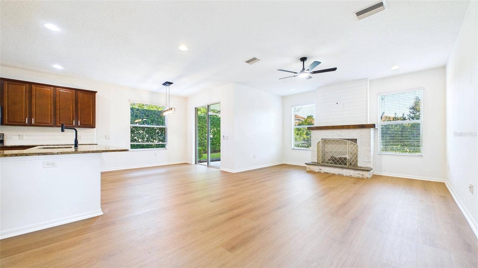 32033 GARDEN ALCOVE LOOP, Wesley Chapel, FL 33545