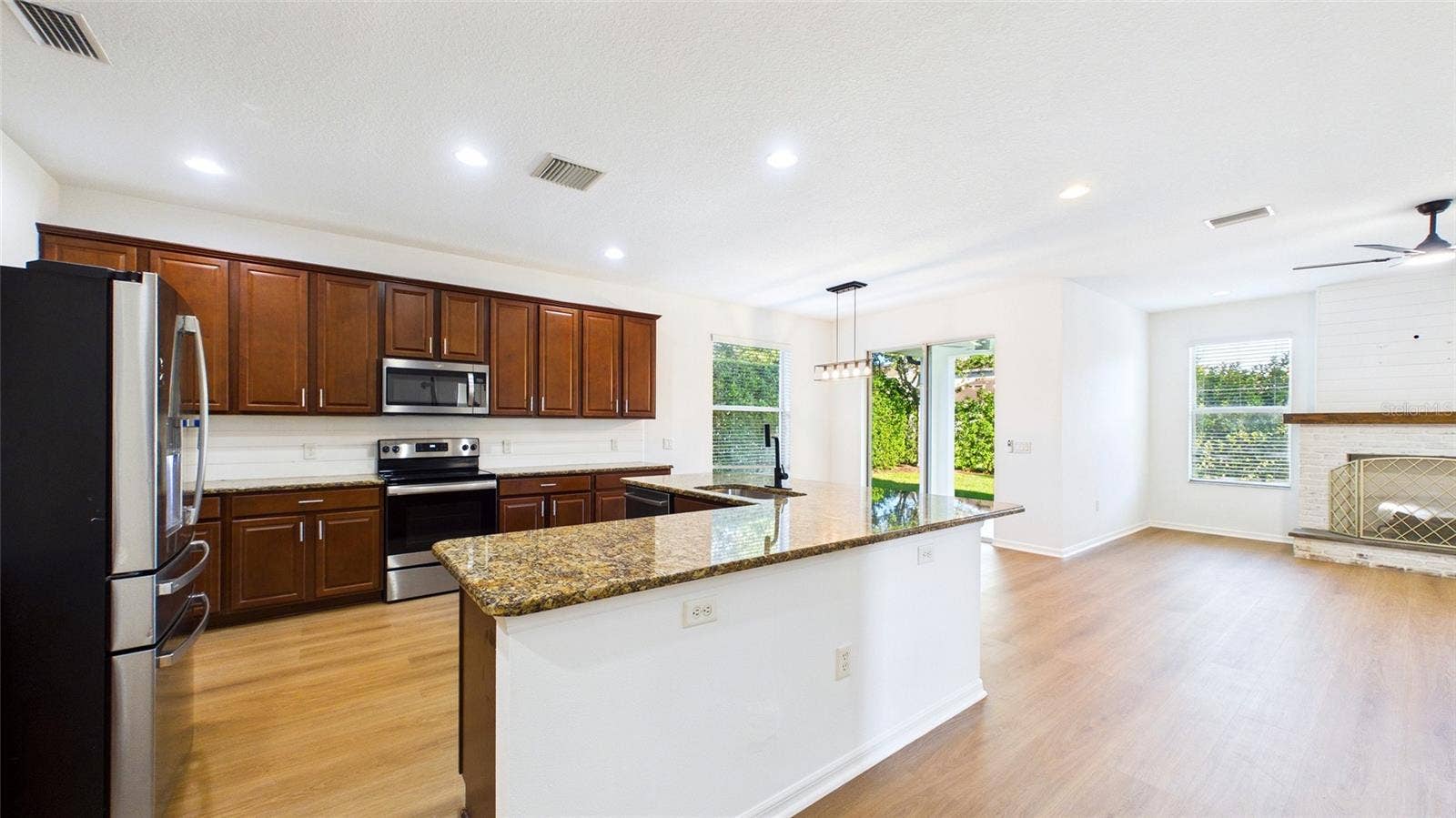 32033 GARDEN ALCOVE LOOP, Wesley Chapel, FL 33545