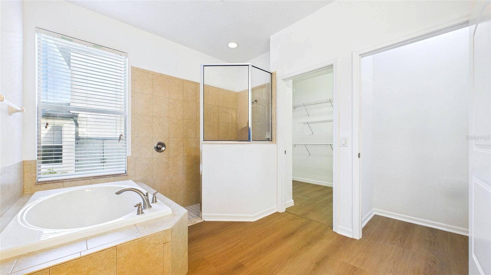 32033 GARDEN ALCOVE LOOP, Wesley Chapel, FL 33545