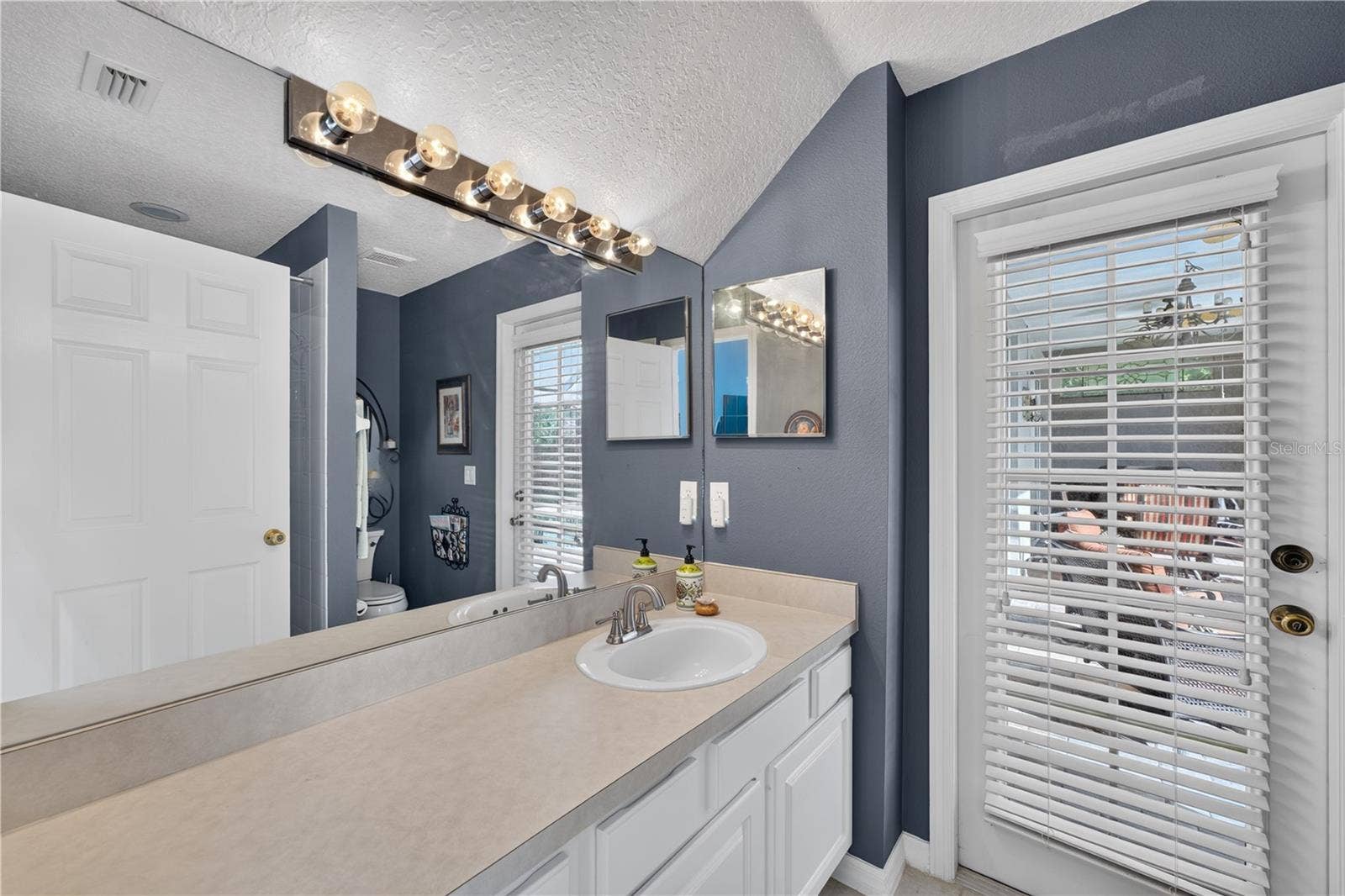 18211 WIMBLEDON GREEN PLACE, Tampa, FL 33647 18211 WIMBLEDON GREEN PLACE, Tampa, FL 33647