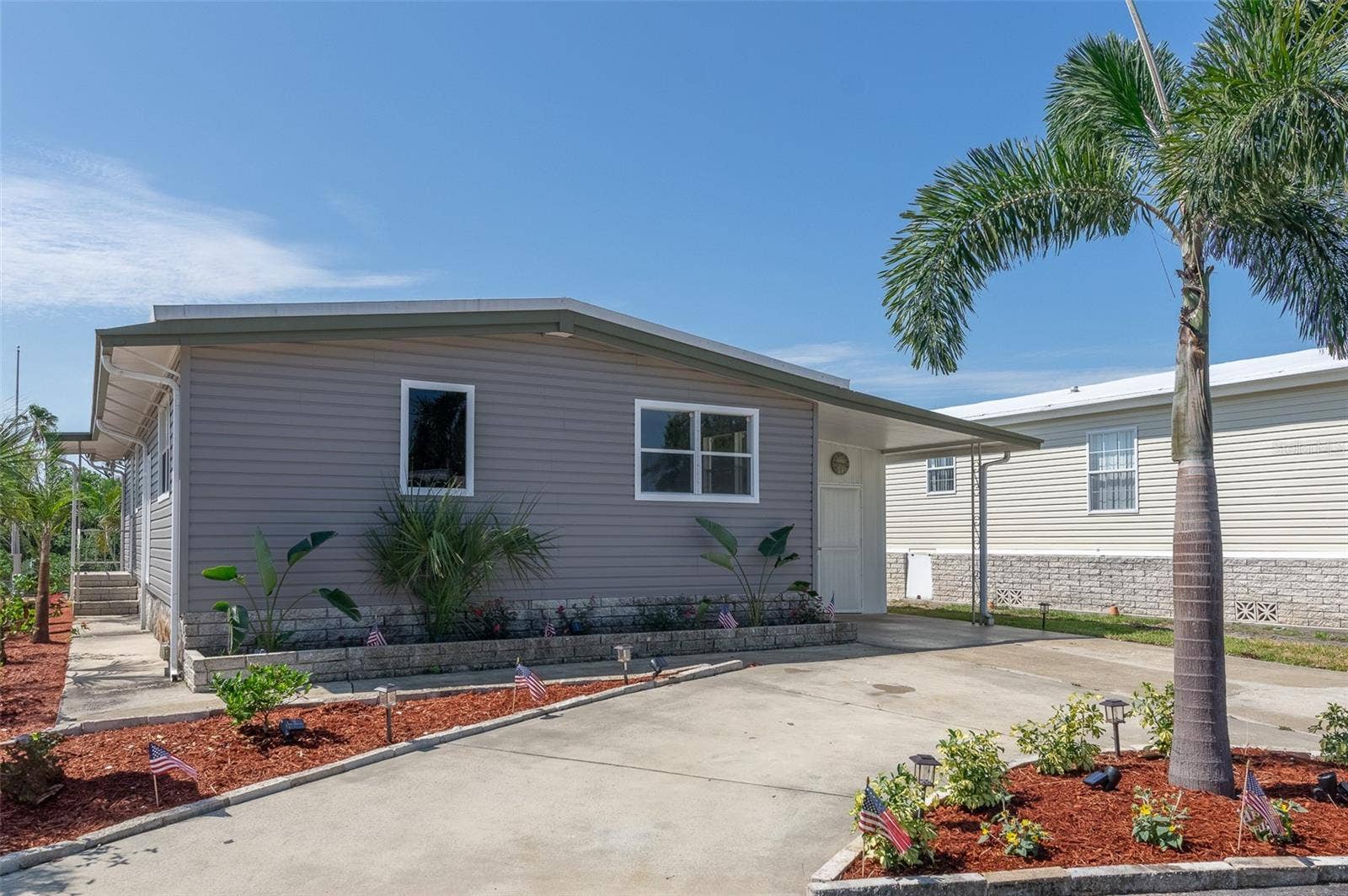 460 MOUNT OAK AVENUE NE, #745, St Petersburg, FL 33702 Front Day time